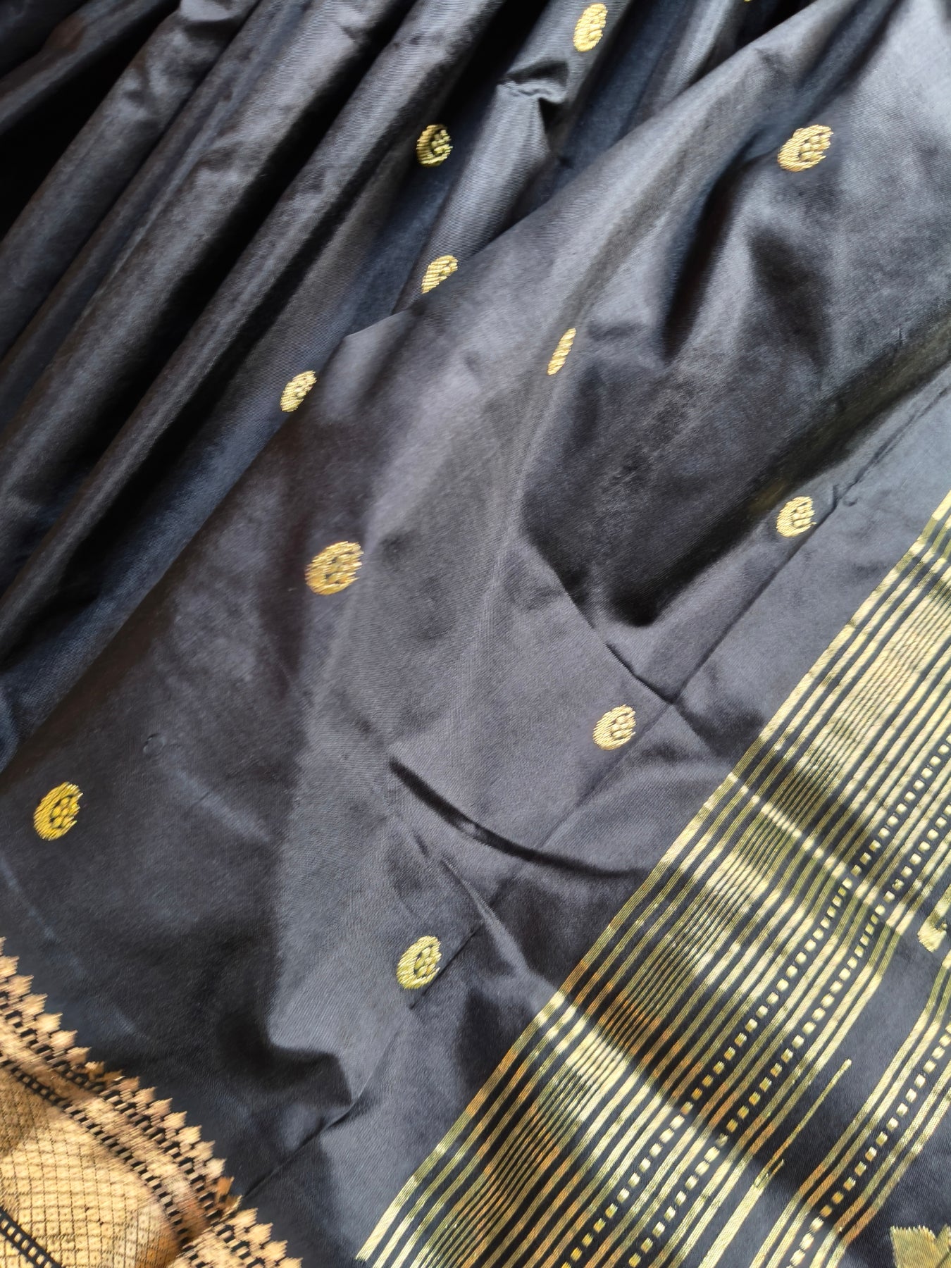 BLACK SILK PURE HANDLOOM PAITHANI SAREE