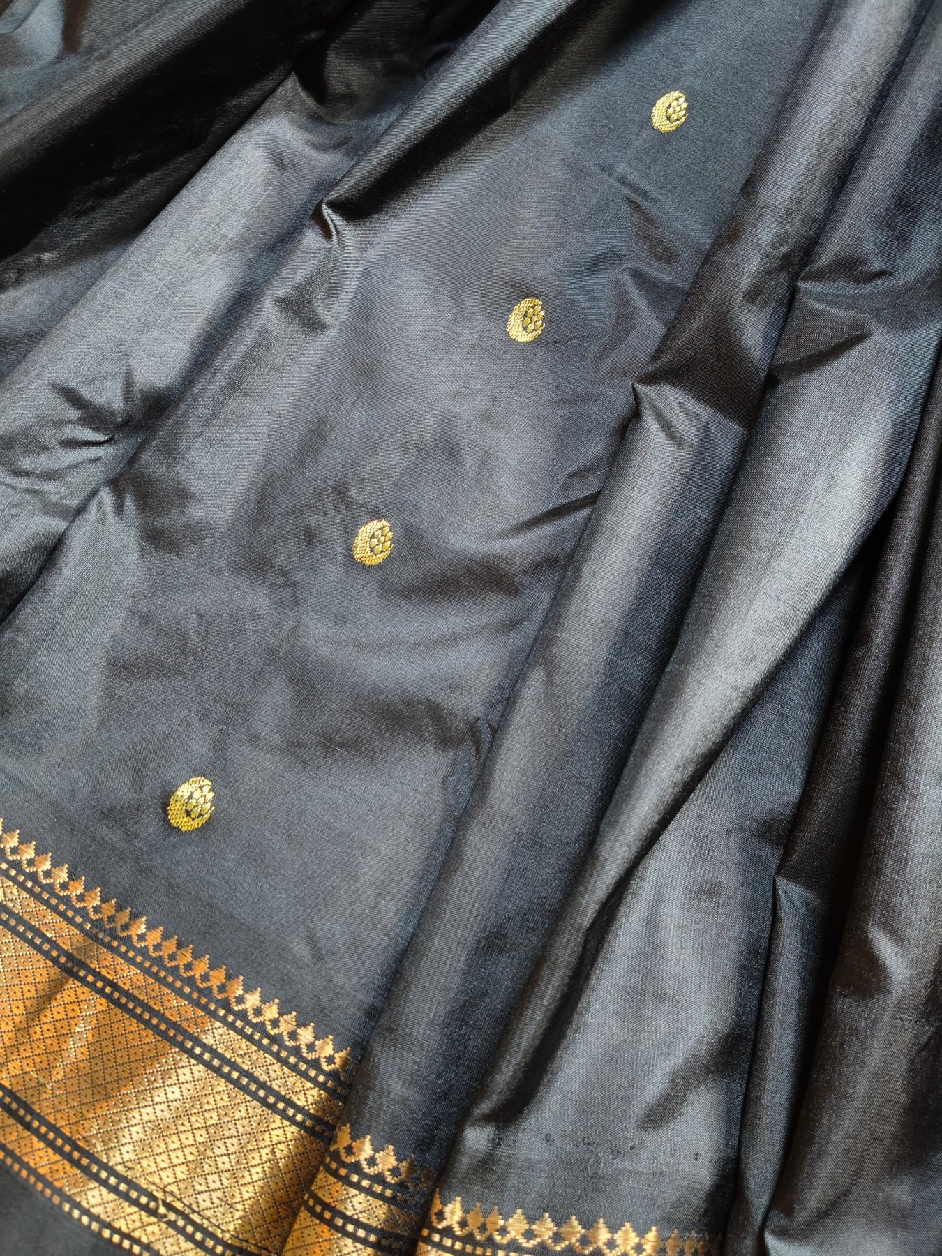 BLACK SILK PURE HANDLOOM PAITHANI SAREE