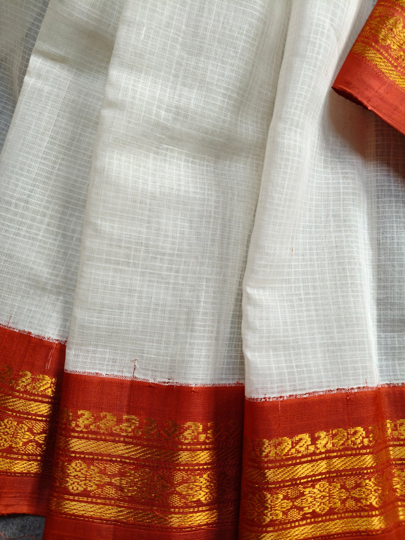 WHITE COTTON PURE HANDLOOM GADWAL SAREE