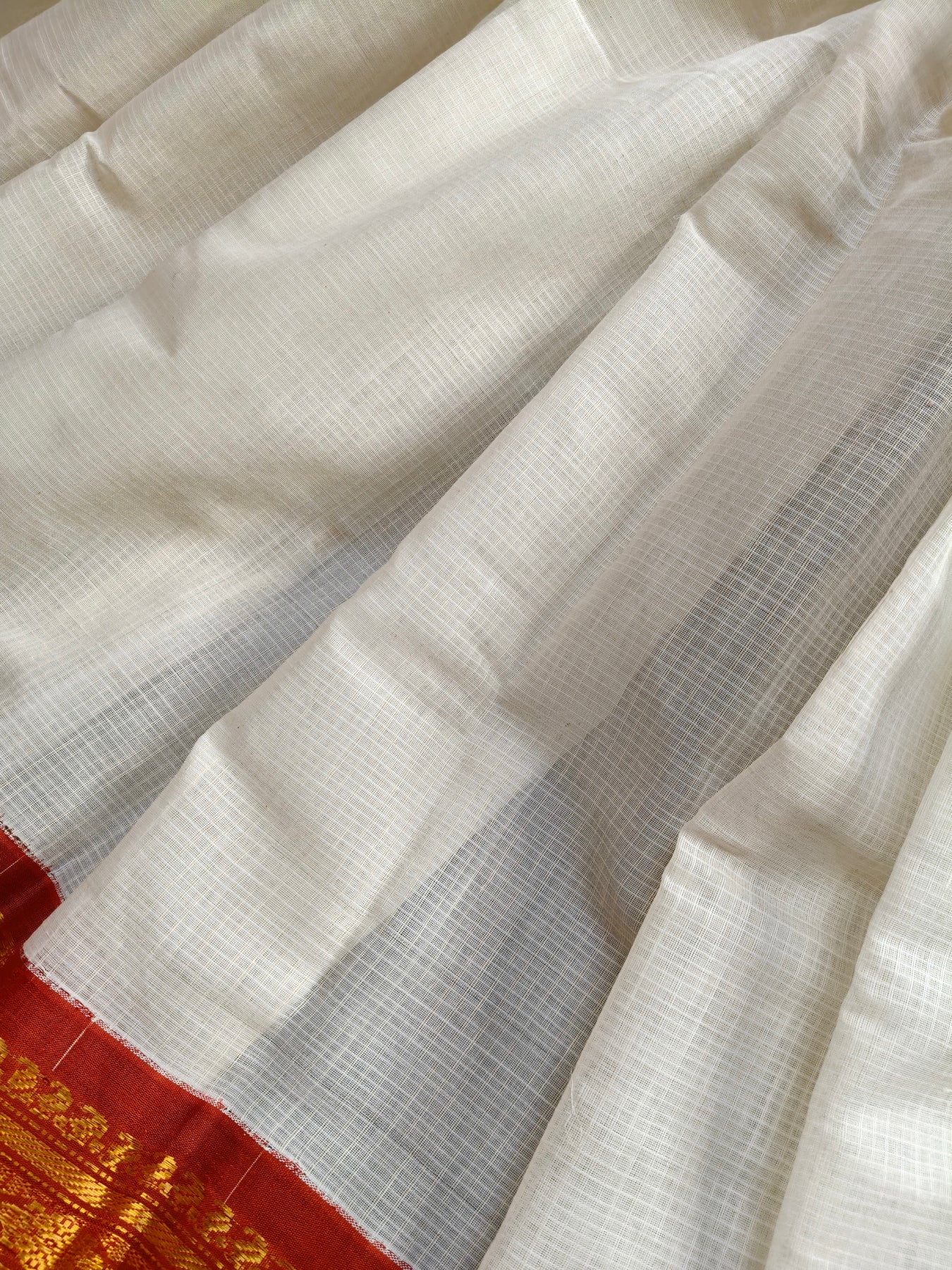 WHITE COTTON PURE HANDLOOM GADWAL SAREE