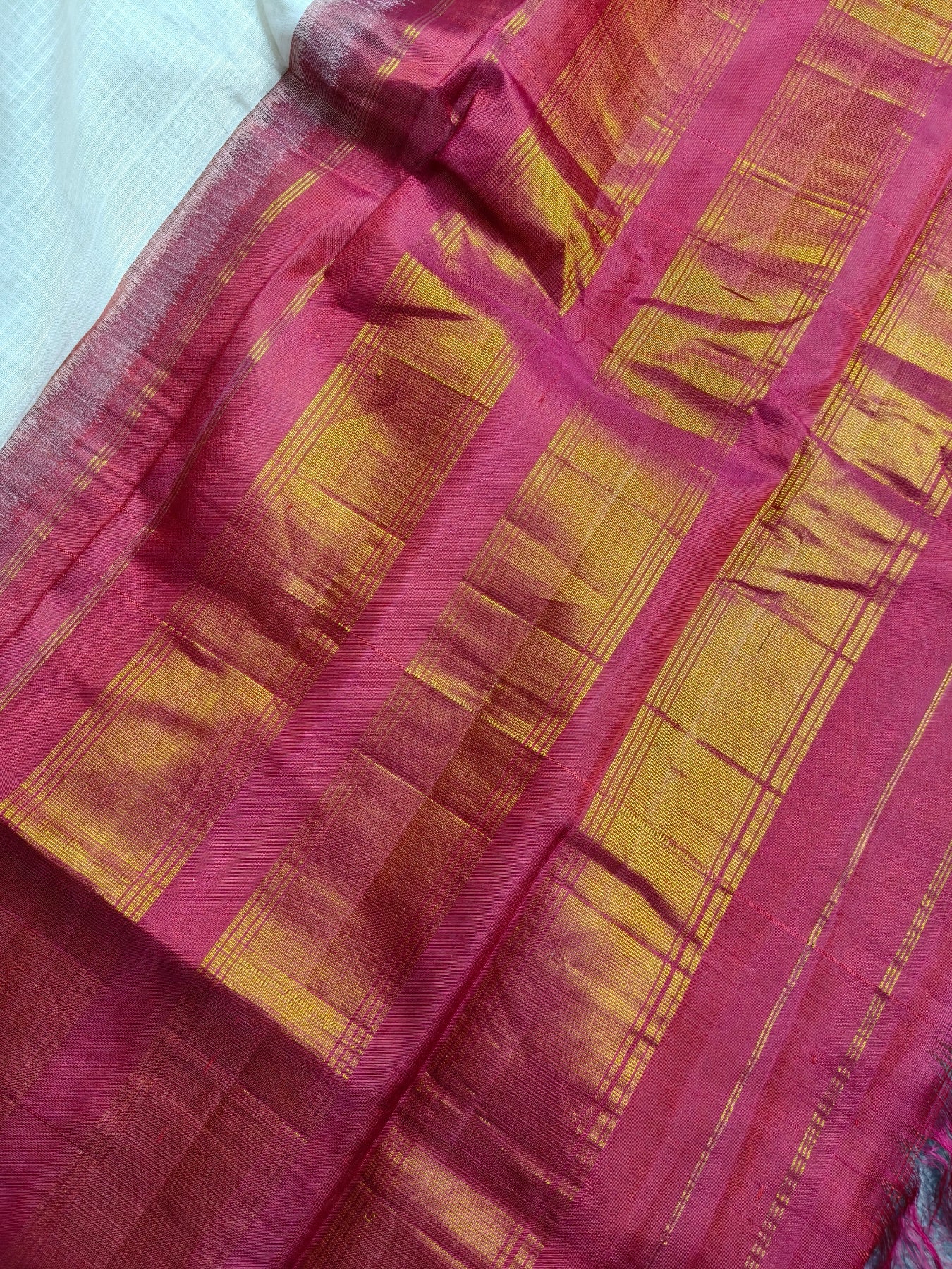WHITE COTTON PURE HANDLOOM GADWAL SAREE