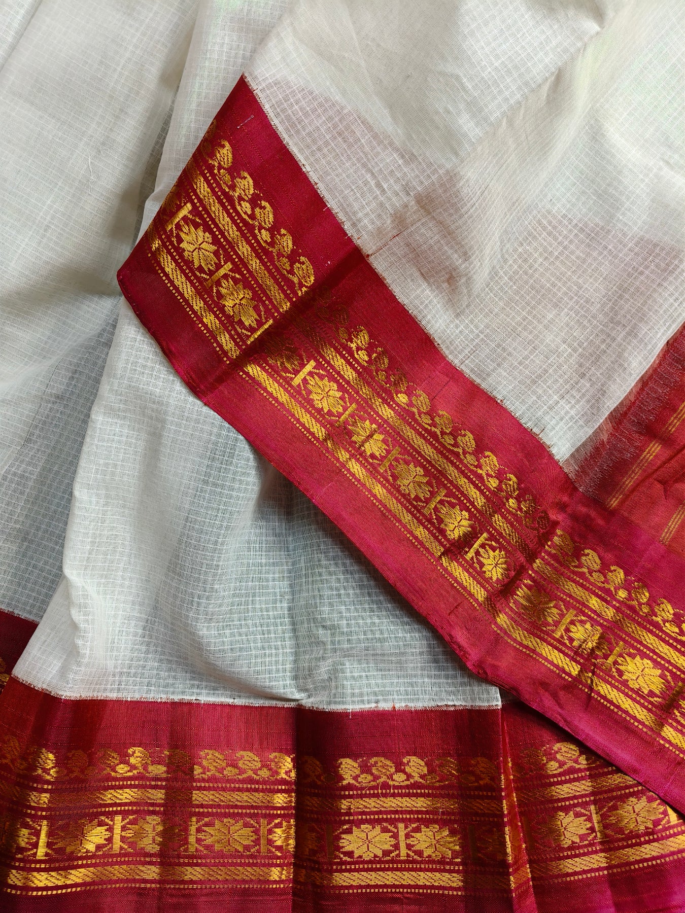 WHITE COTTON PURE HANDLOOM GADWAL SAREE