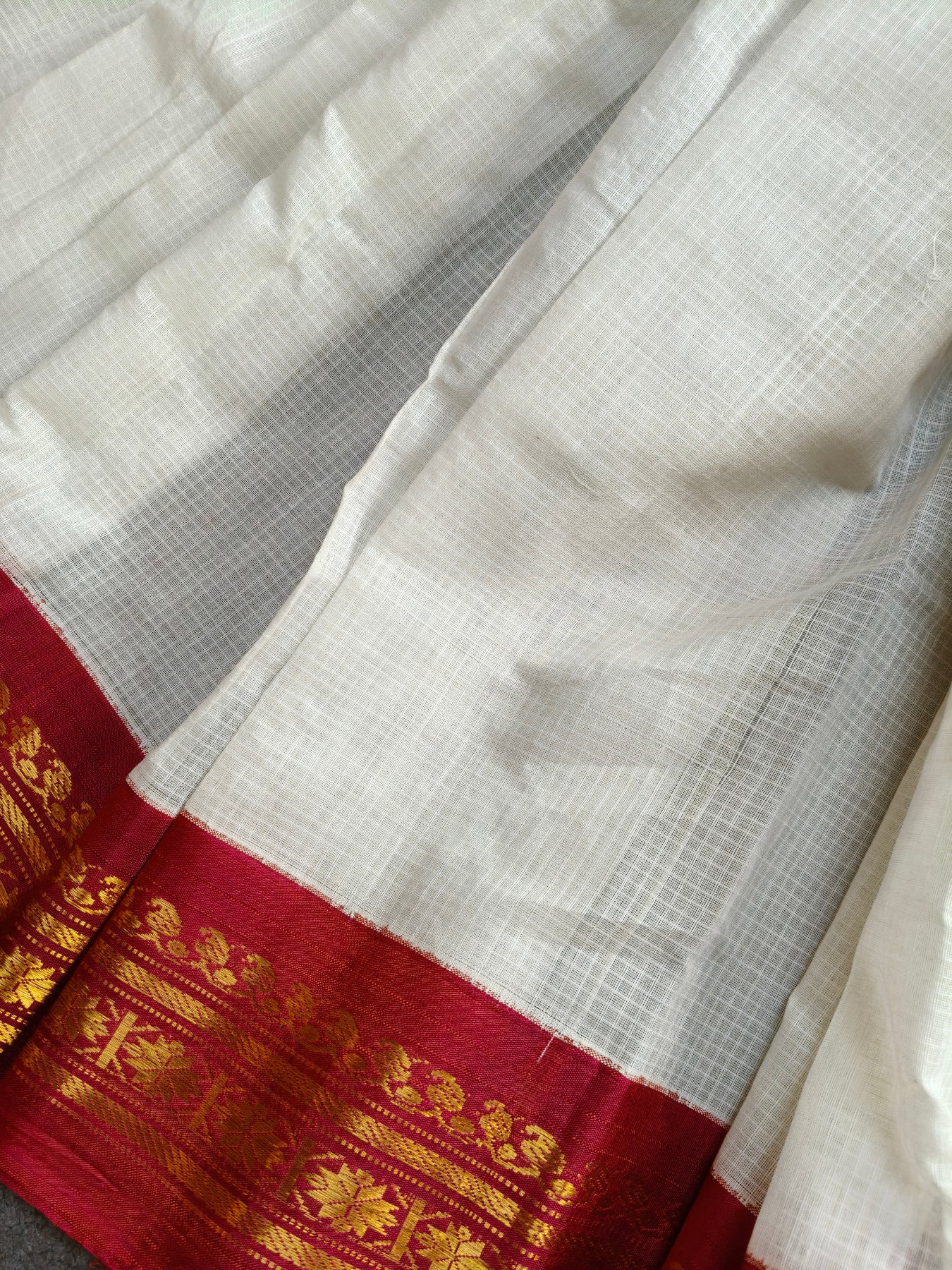 WHITE COTTON PURE HANDLOOM GADWAL SAREE