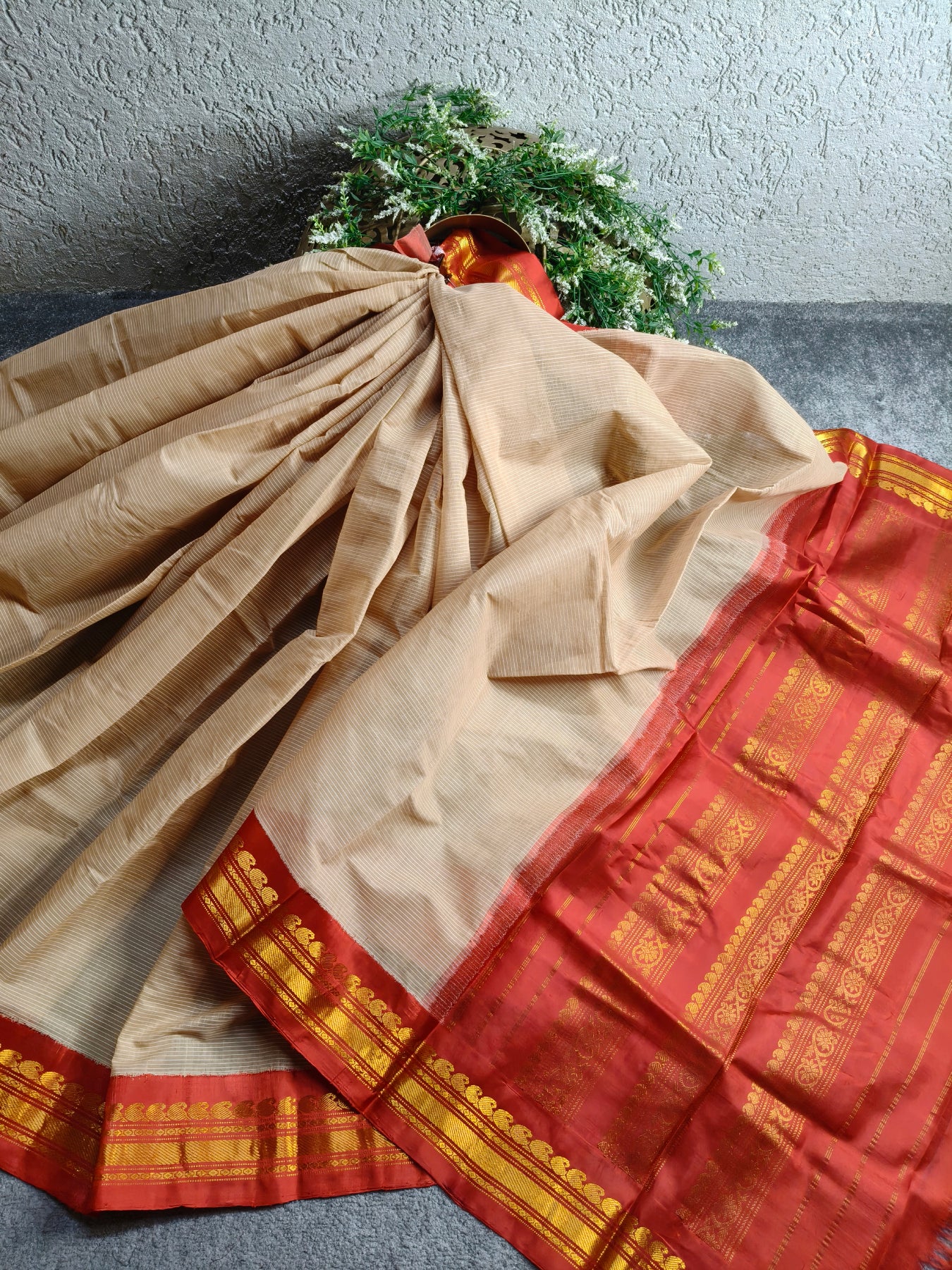 BEIGE COTTON PURE HANDLOOM GADWAL SAREE