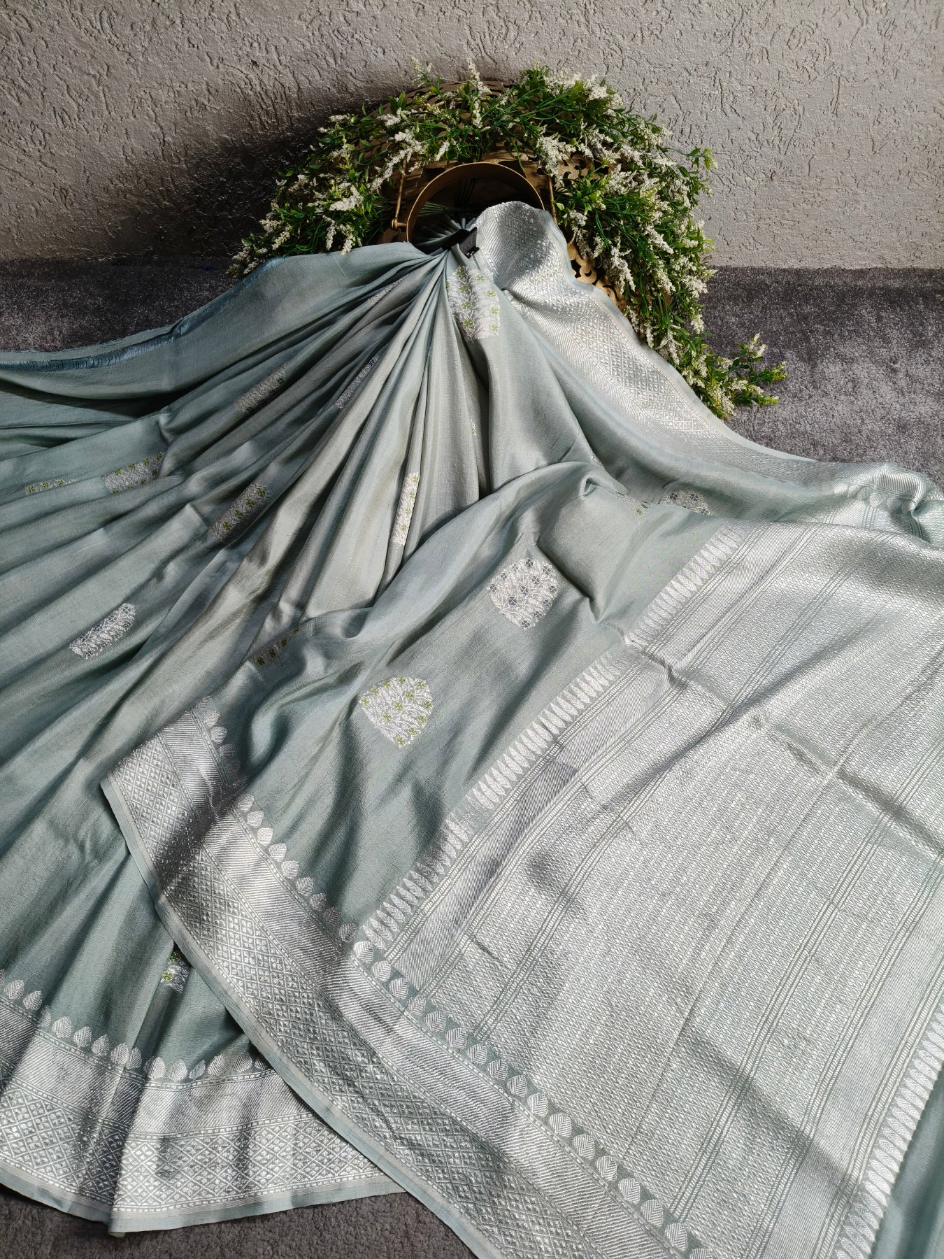 LIGHT GREY TASSAR GEORGETTE PURE HANDLOOM BANARASI SAREE