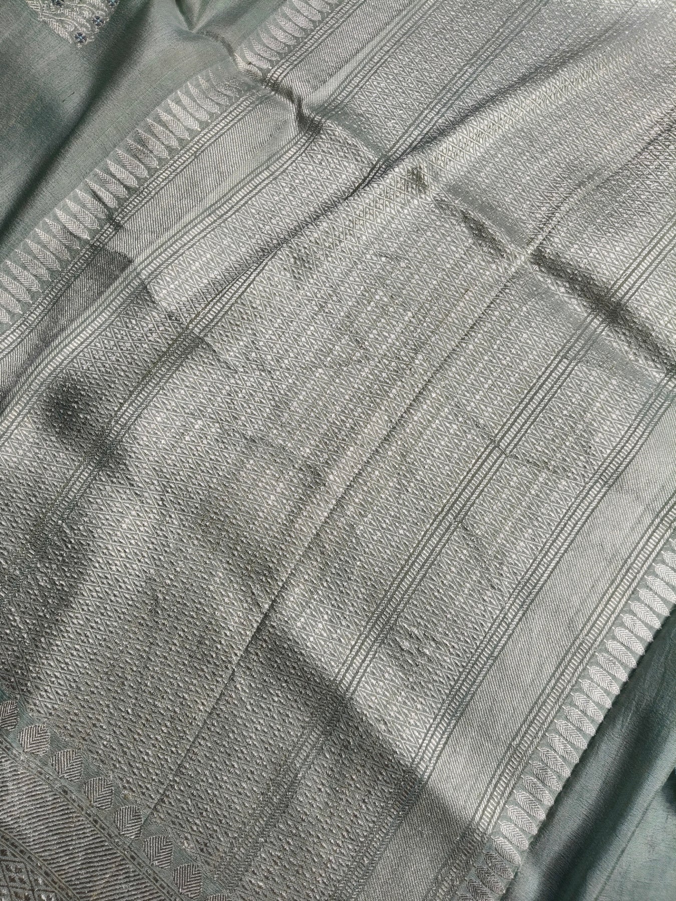 LIGHT GREY TASSAR GEORGETTE PURE HANDLOOM BANARASI SAREE