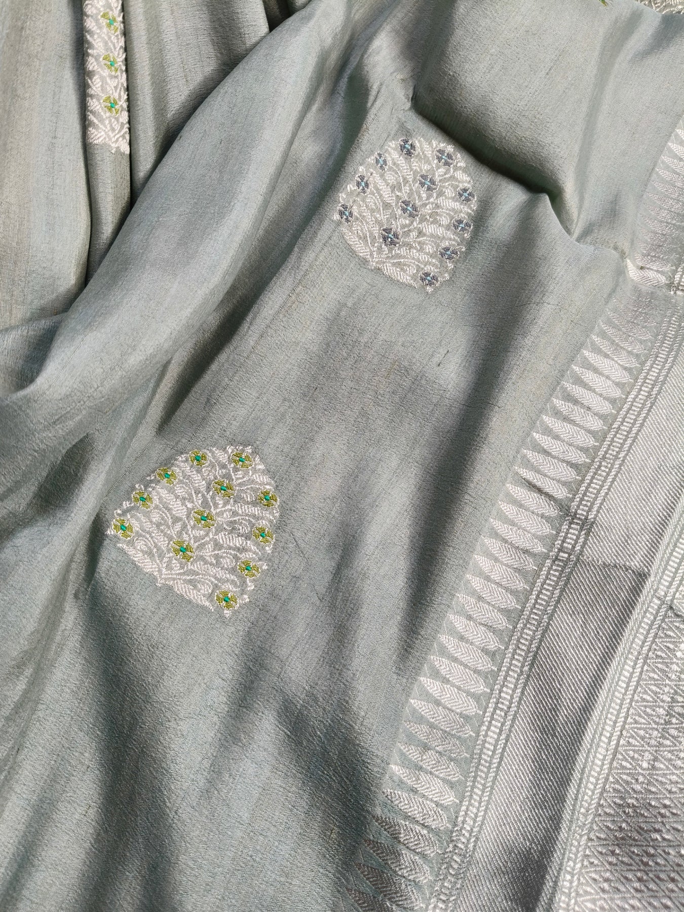 LIGHT GREY TASSAR GEORGETTE PURE HANDLOOM BANARASI SAREE