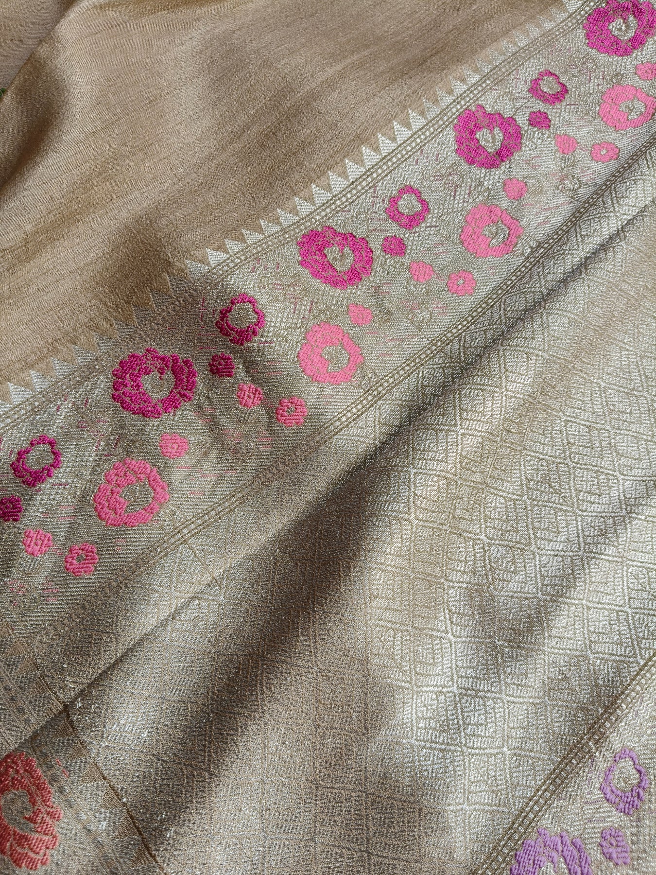 BEIGE TASSAR GEORGETTE PURE HANDLOOM BANARASI SAREE