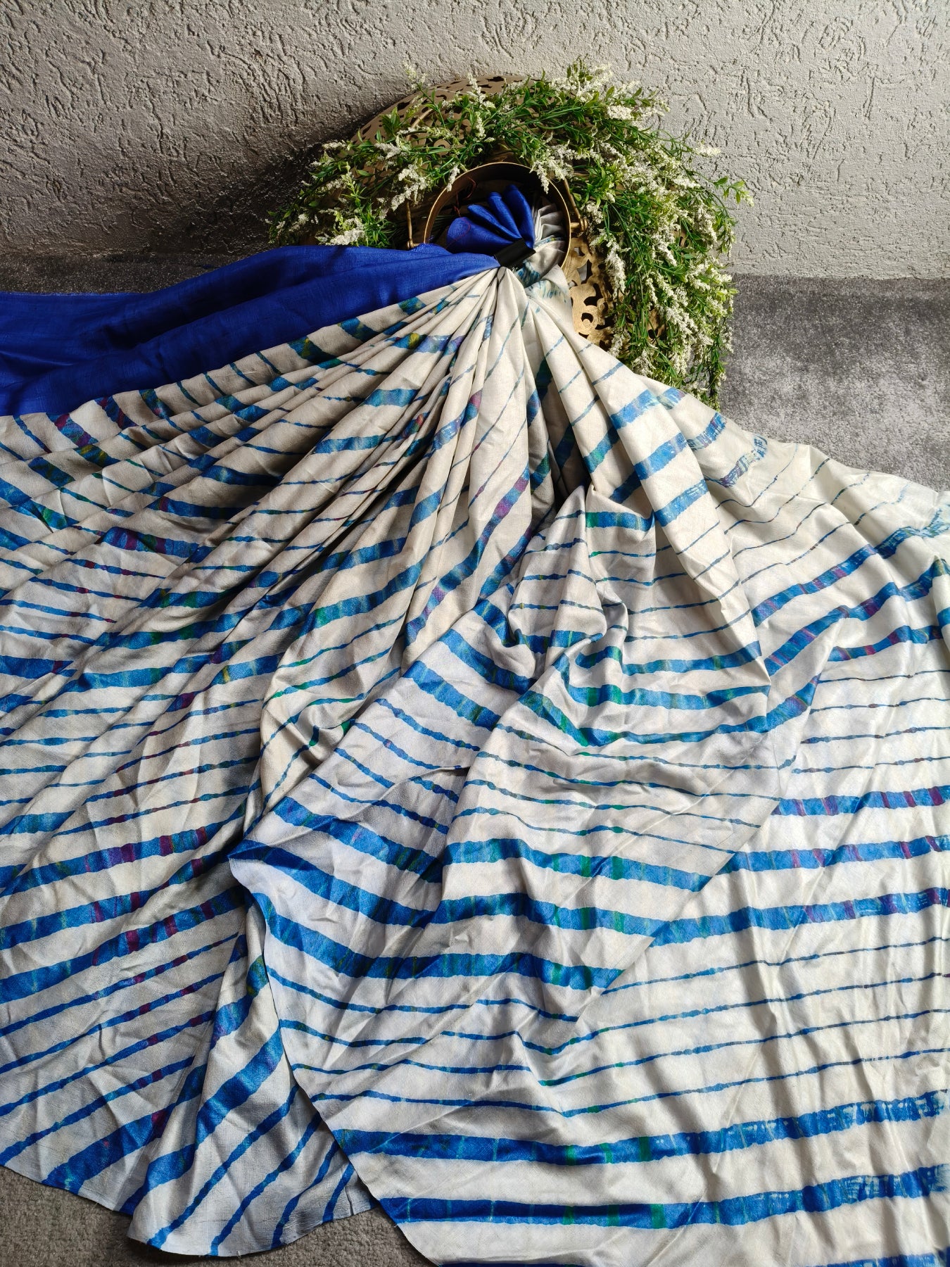 WHITE BLUE TUSSAR SILK PURE HANDLOOM LEHERIYA SAREE