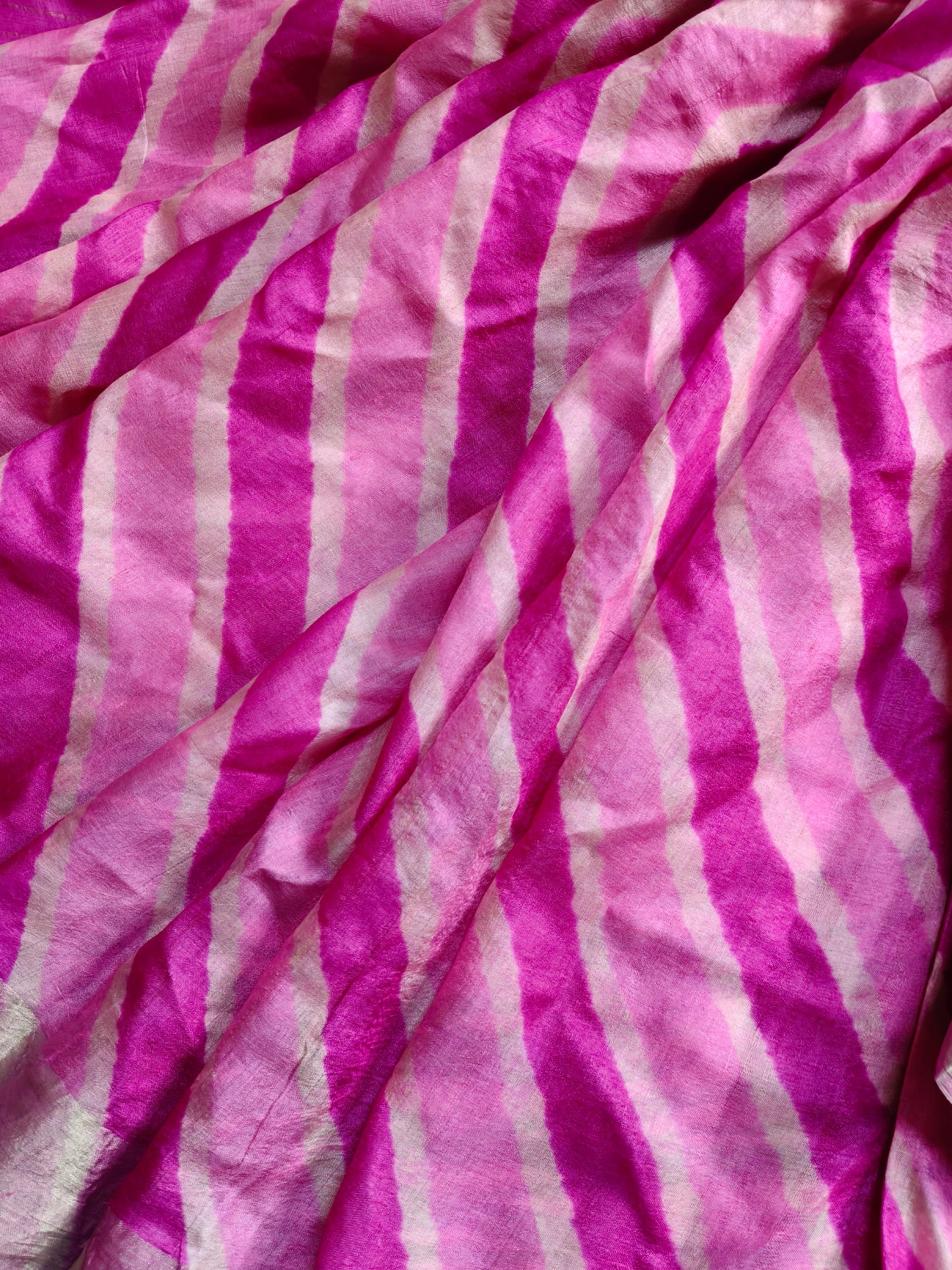 PINK AND WHITE TUSSAR SILK PURE HANDLOOM LEHERIYA SAREE