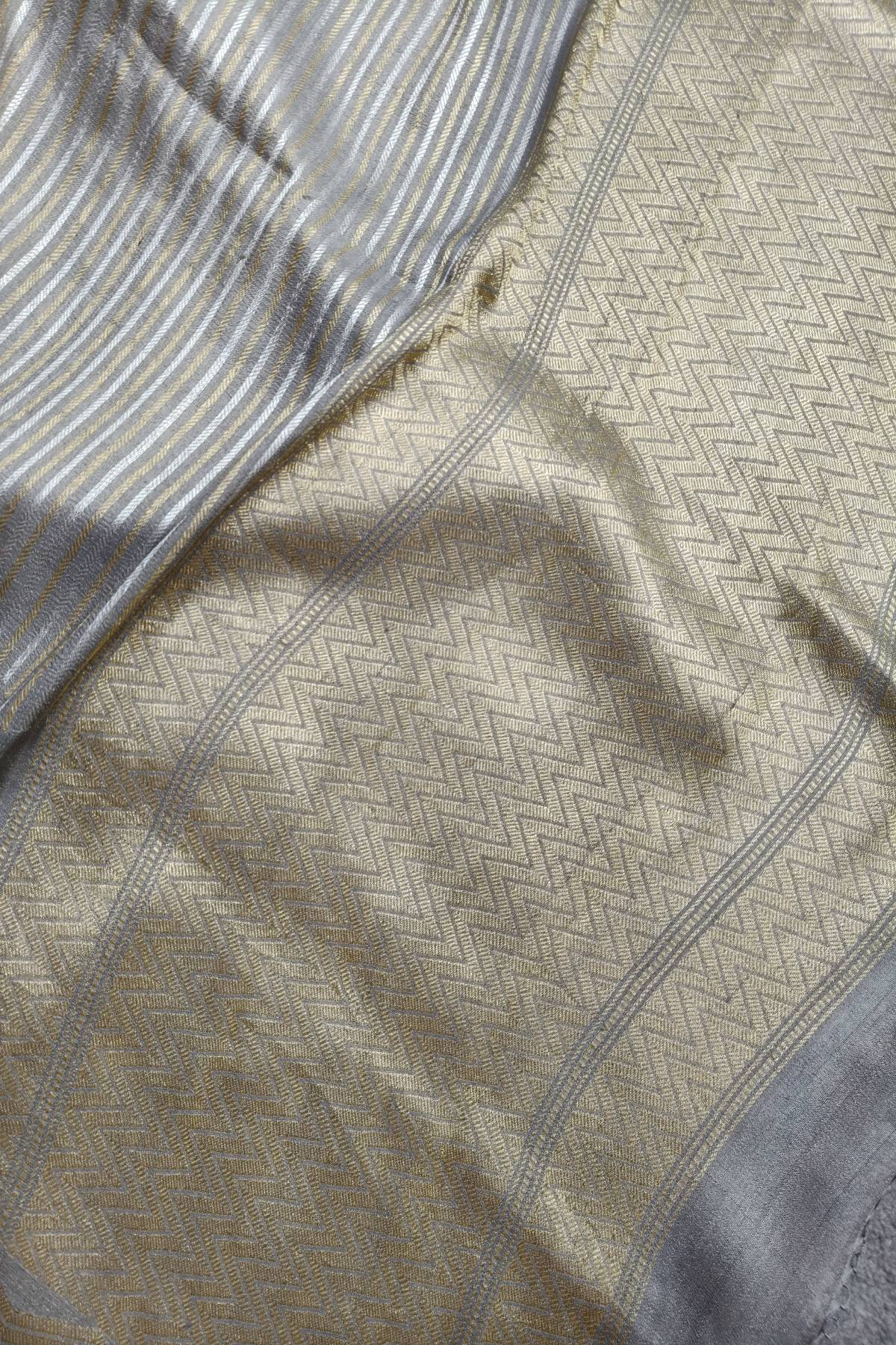 GREY GEORGETTE TUSSAR PURE HANDLOOM BANARSI SAREE
