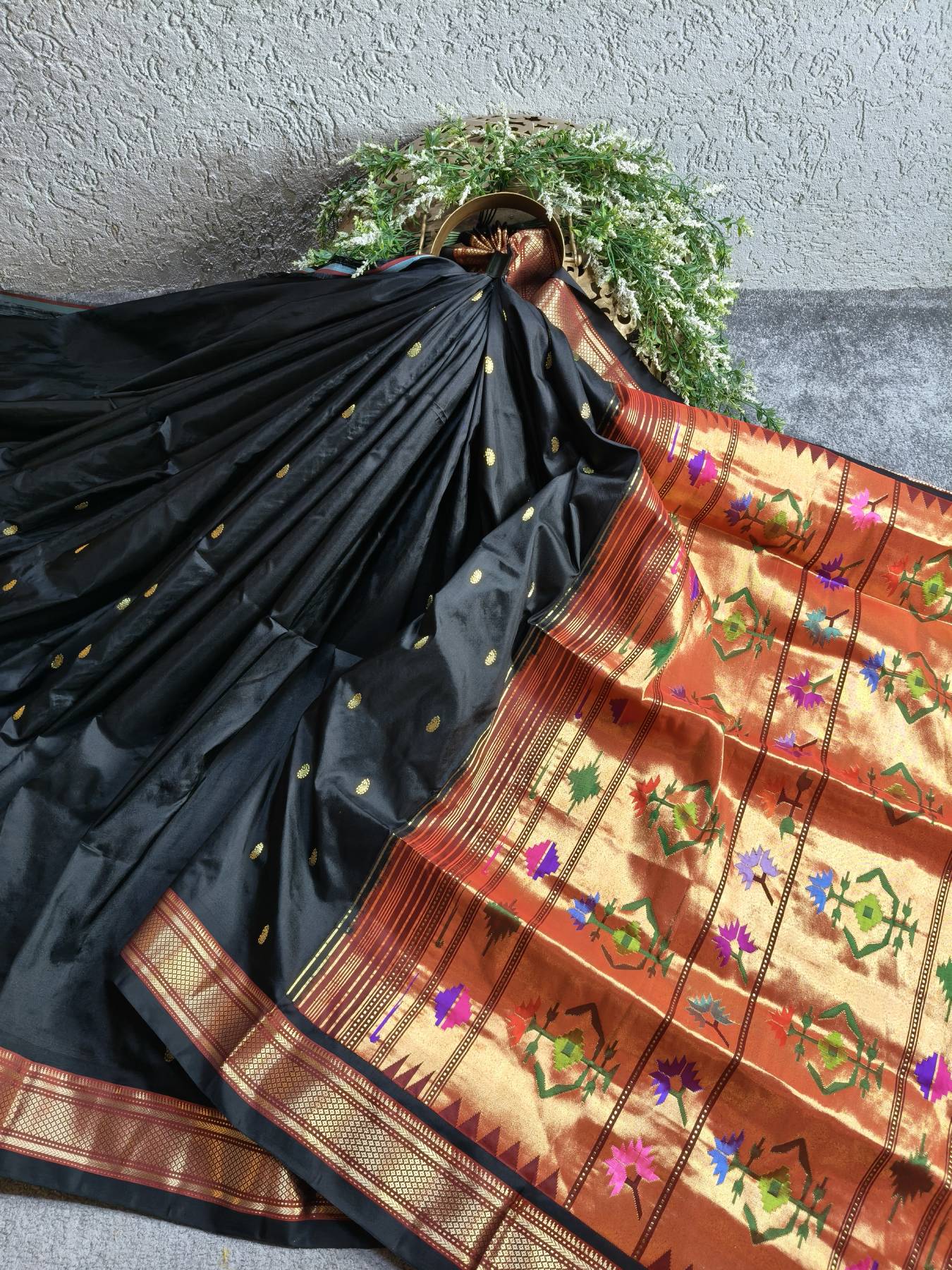 BLACK SILK PURE HANDLOOM PAITHANI SAREE