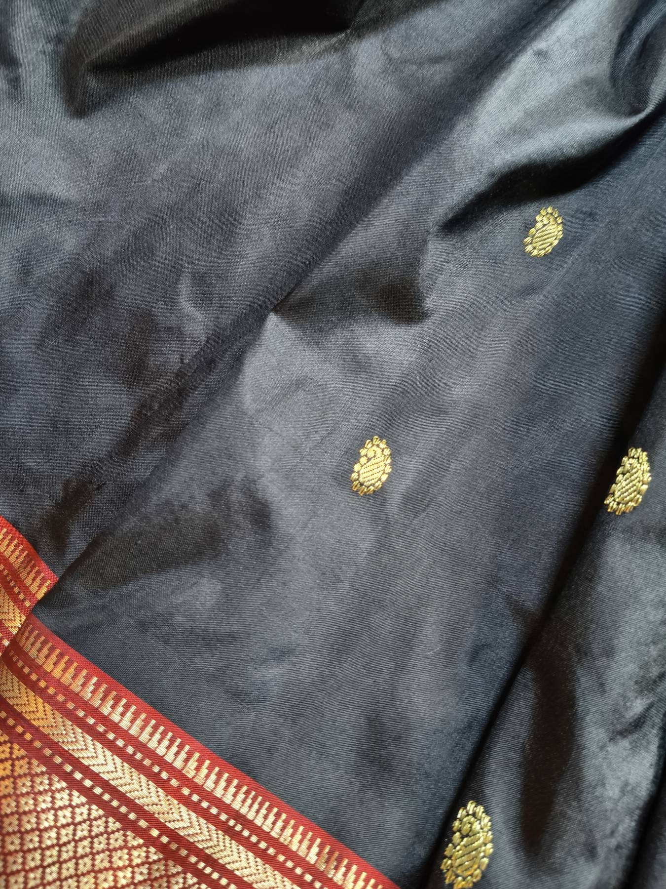 BLACK SILK PURE HANDLOOM PAITHANI SAREE