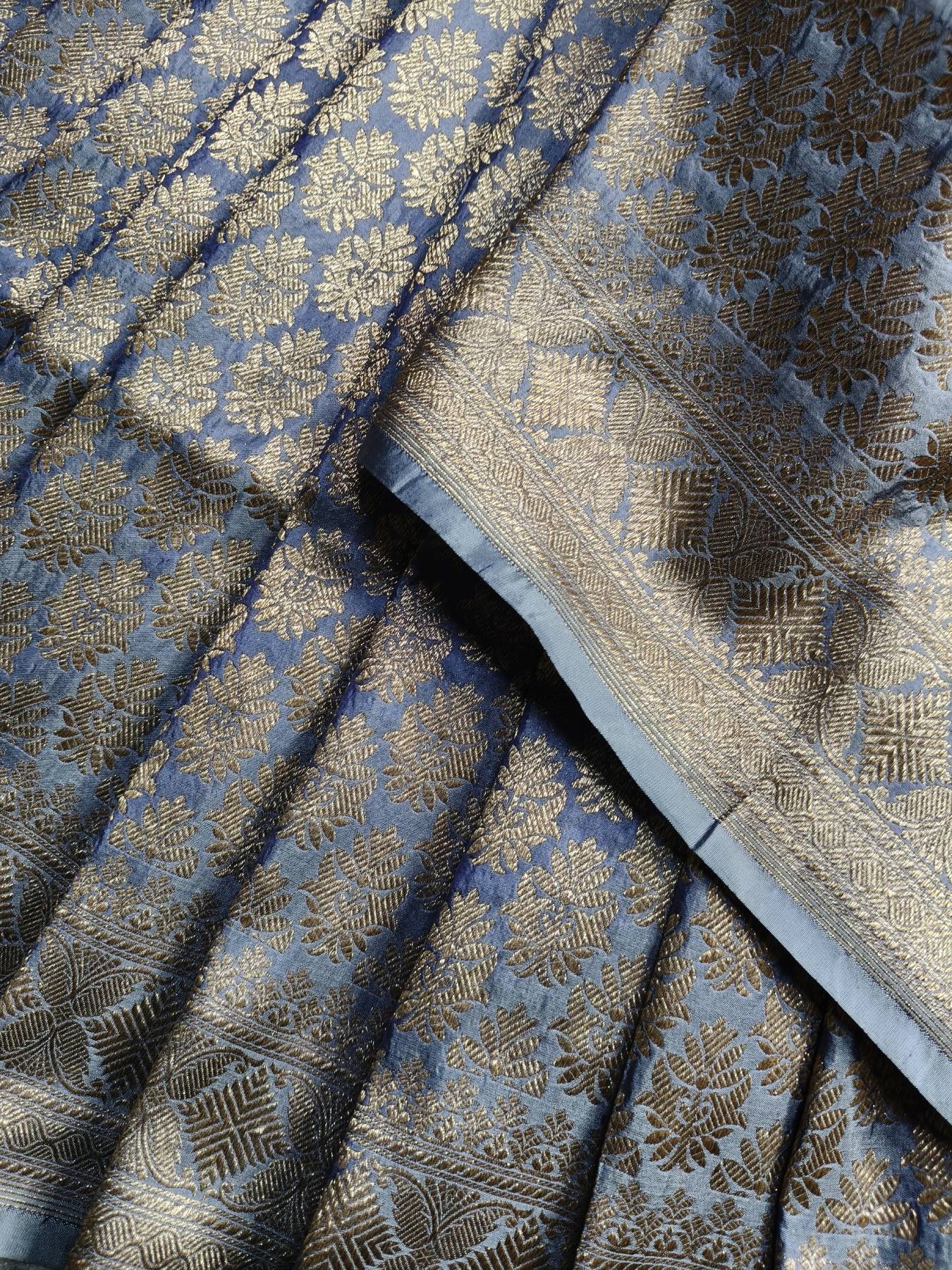 GREY SILK PURE HANDLOOM BANARASI SAREE