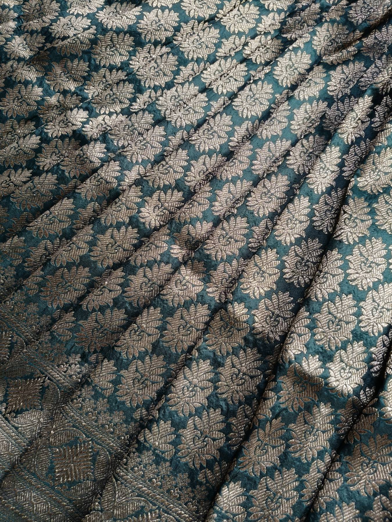 BOTTLE GREEN SILK PURE HANDLOOM BANARASI SAREE