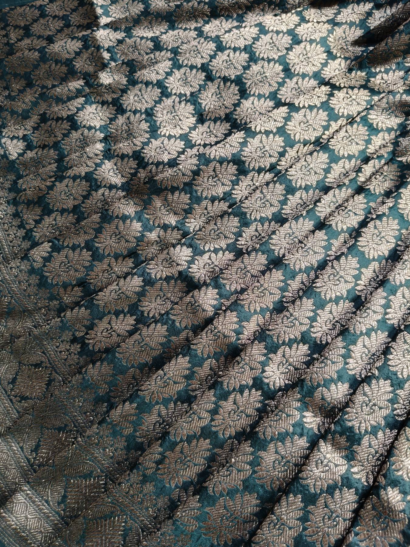 BOTTLE GREEN SILK PURE HANDLOOM BANARASI SAREE