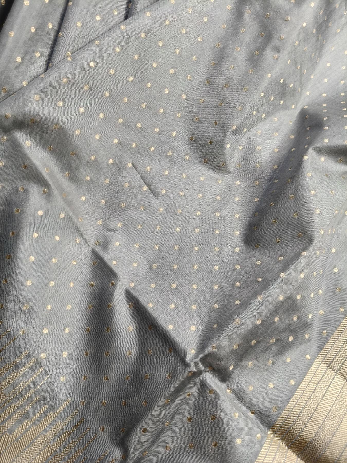 GREY SILK PURE HANDLOOM BANARASI SAREE