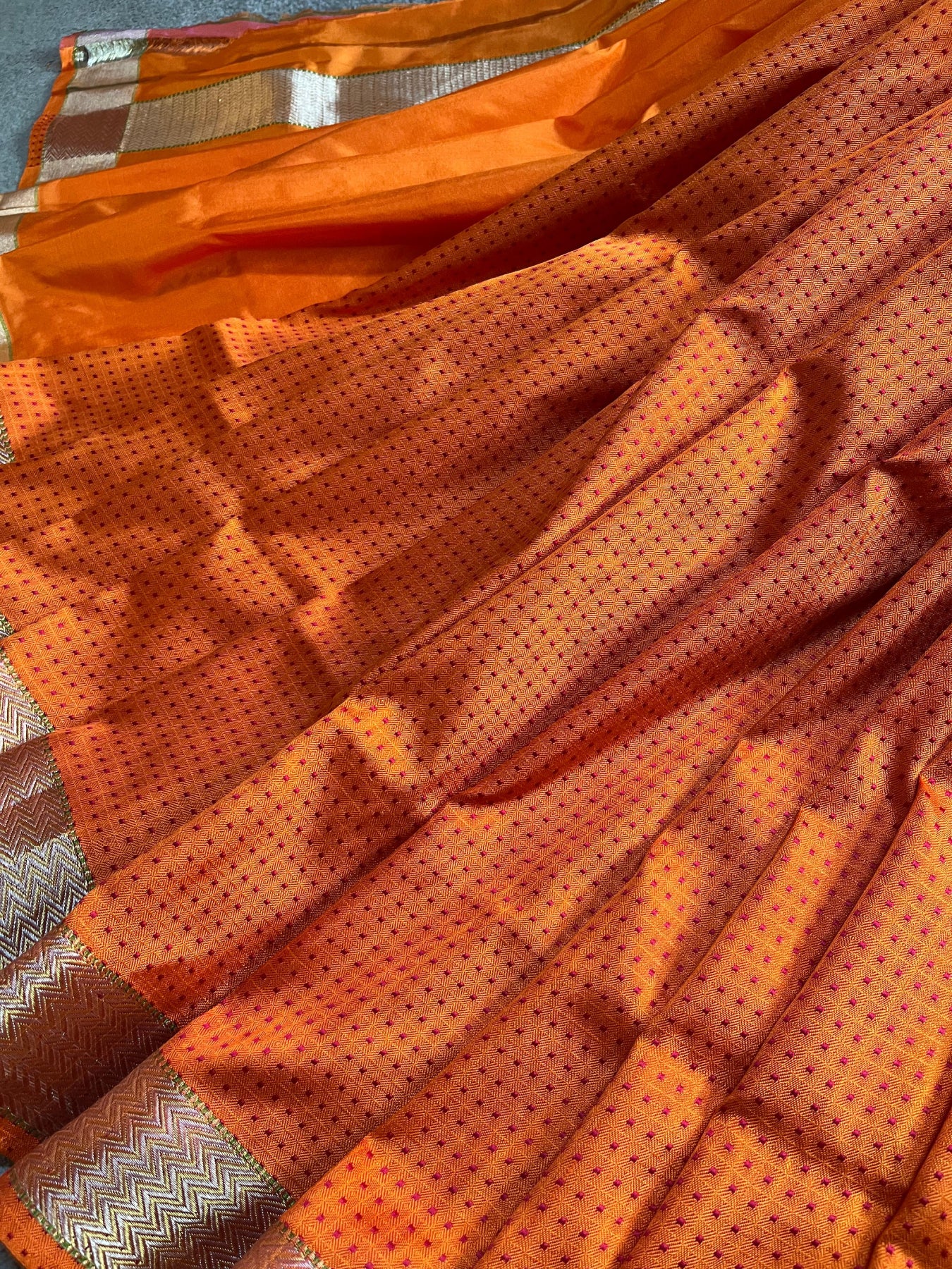 ORANGE AND RED SILK PURE HANDLOOM DO RUKHI BANARASI SAREE