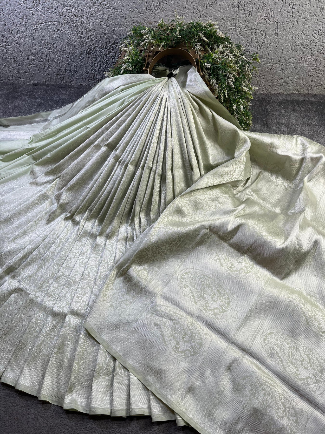 PISTA GREEN SILK PURE HANDLOOM BANARASI SAREE