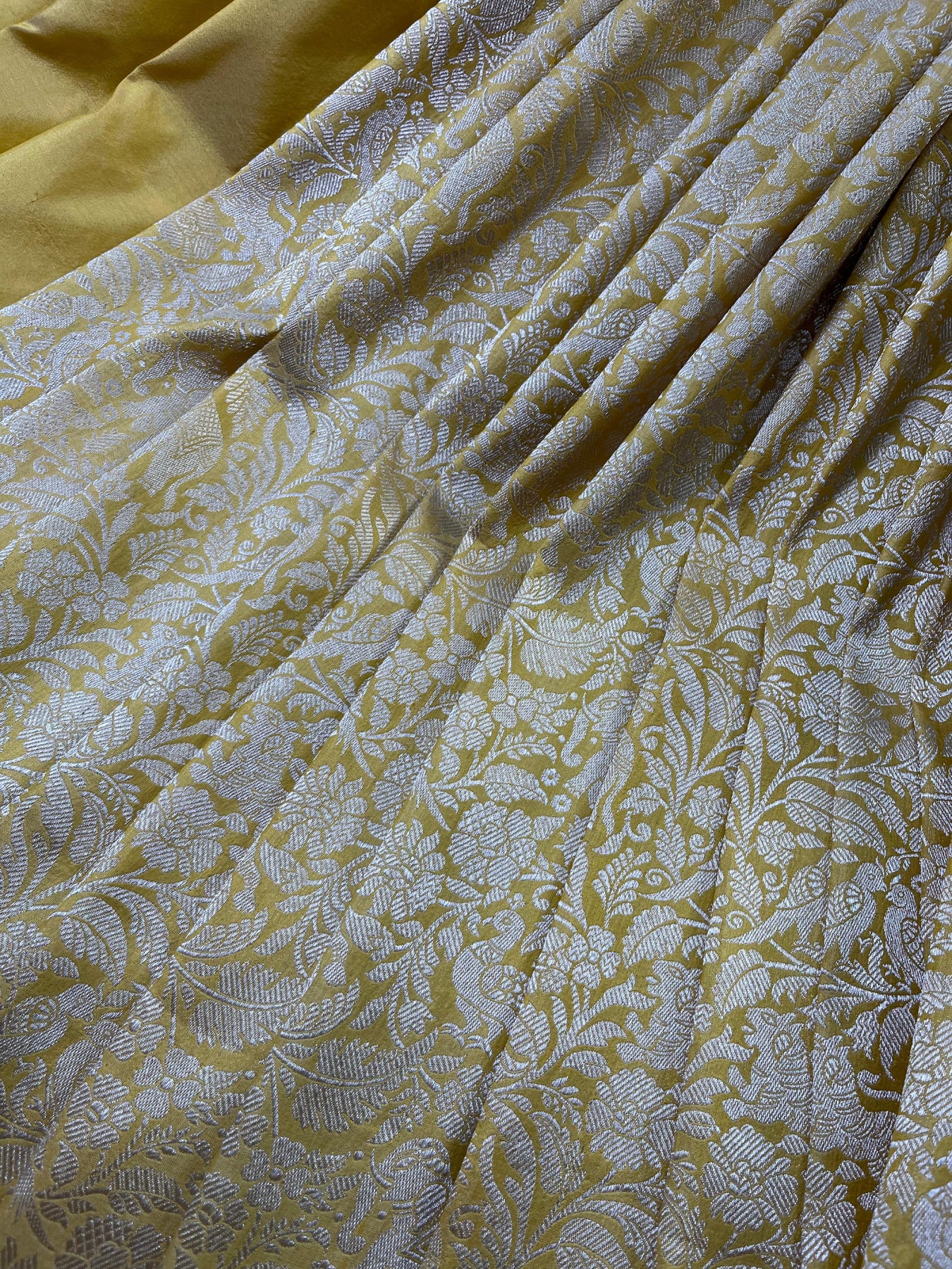 YELLOW SILK PURE HANDLOOM BANARASI SAREE