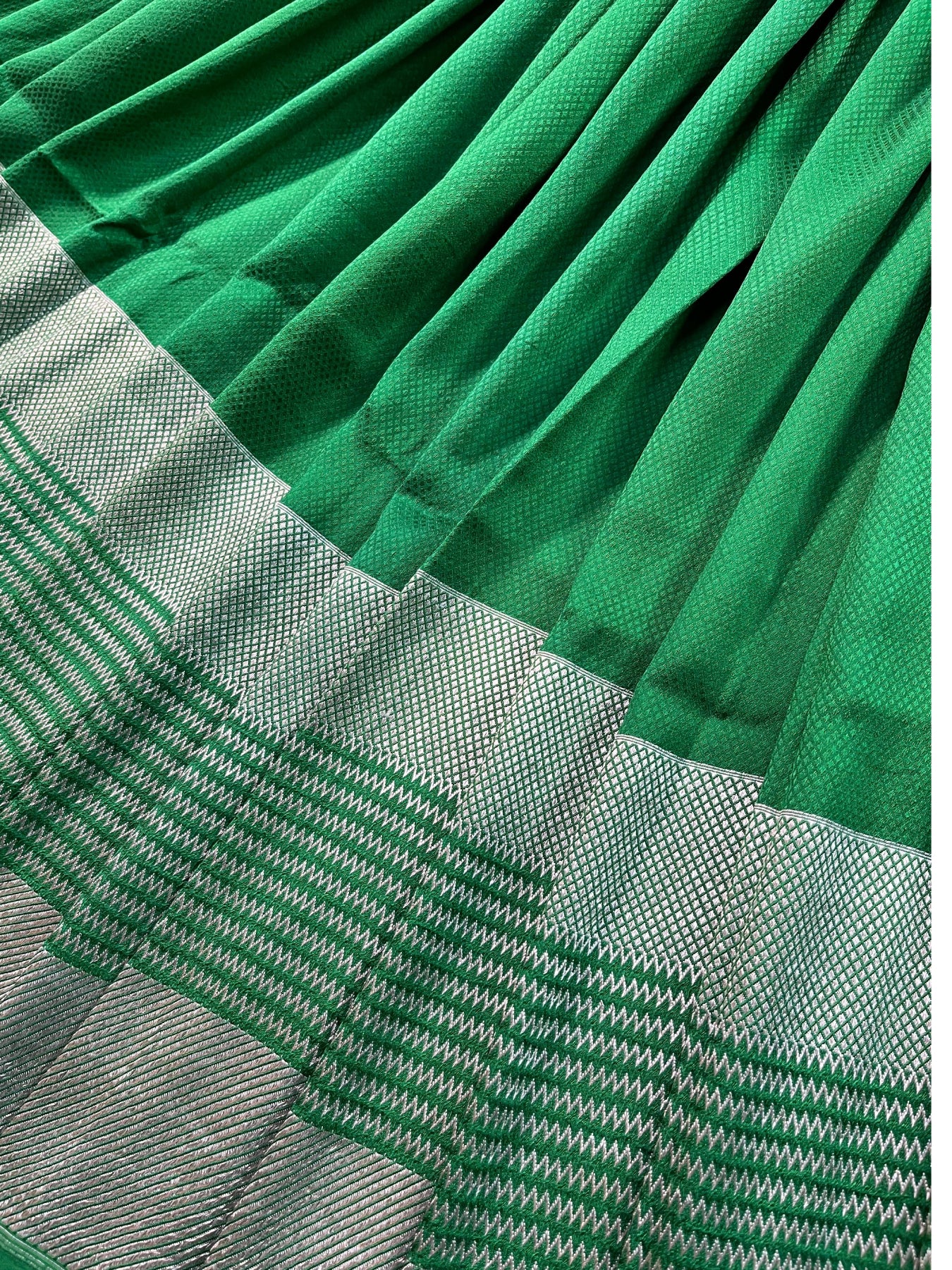 GREEN SATIN SILK PURE HANDLOOM BANARASI SAREE