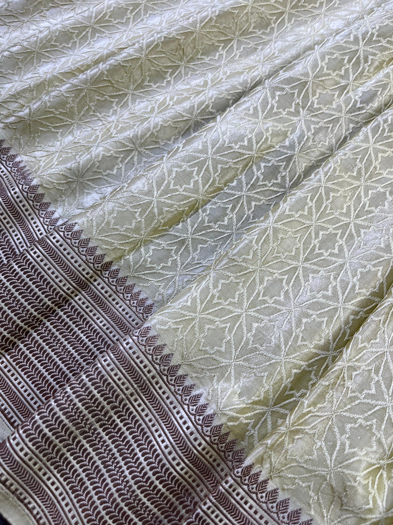 LIGHT YELLOW SATIN SILK PURE HANDLOOM BANARASI SAREE