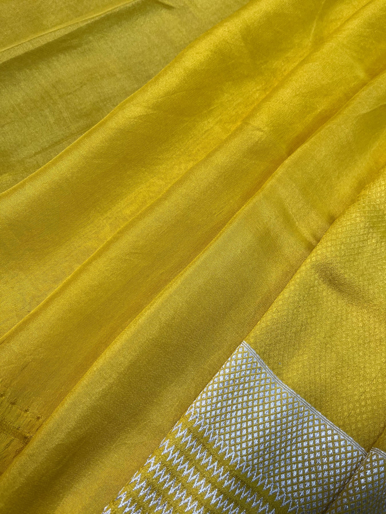 YELLOW SATIN SILK PURE HANDLOOM BANARASI SAREE