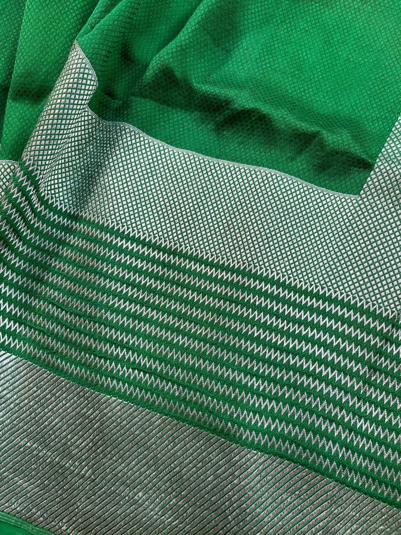 GREEN SATIN SILK PURE HANDLOOM BANARASI SAREE