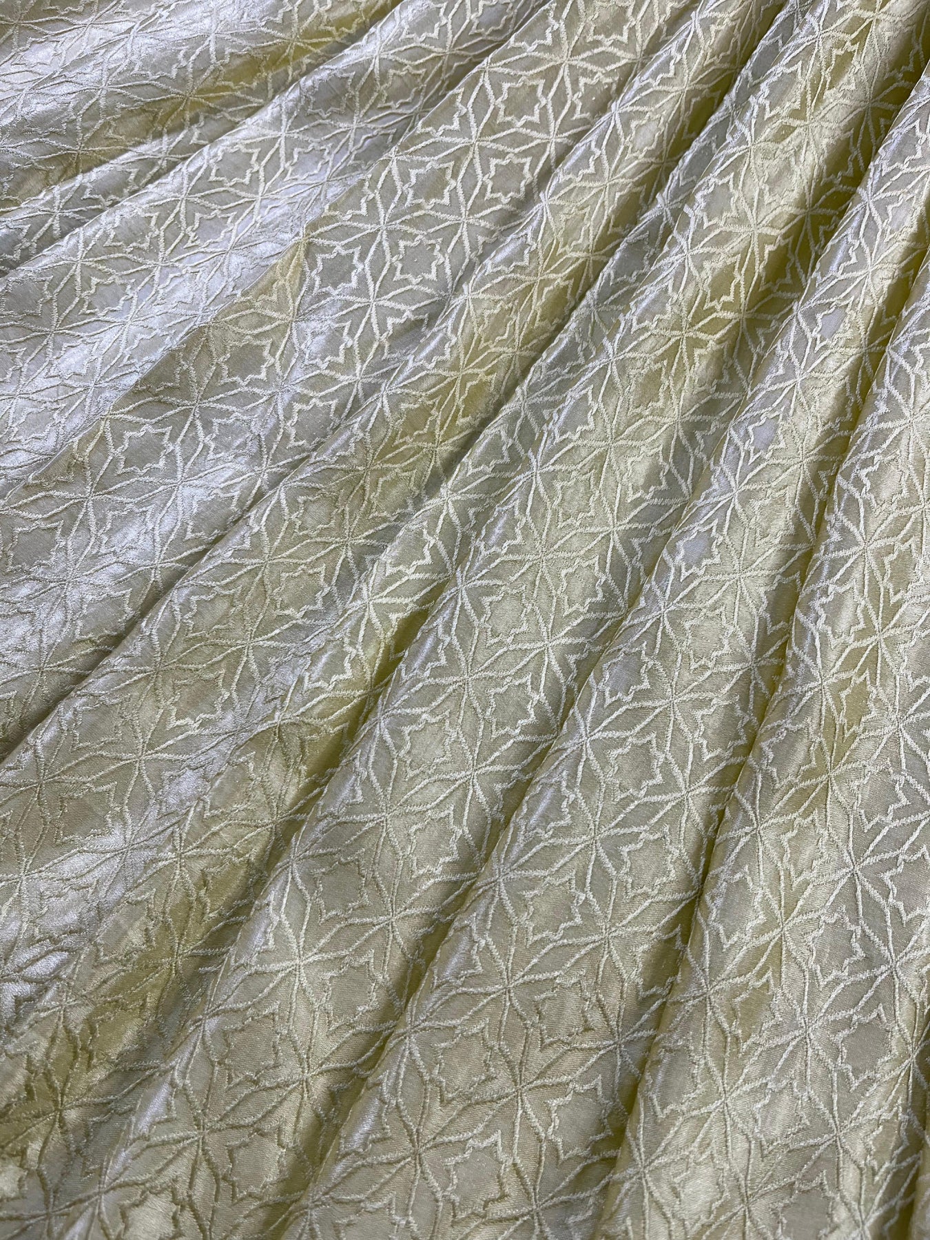 LIGHT YELLOW SATIN SILK PURE HANDLOOM BANARASI SAREE