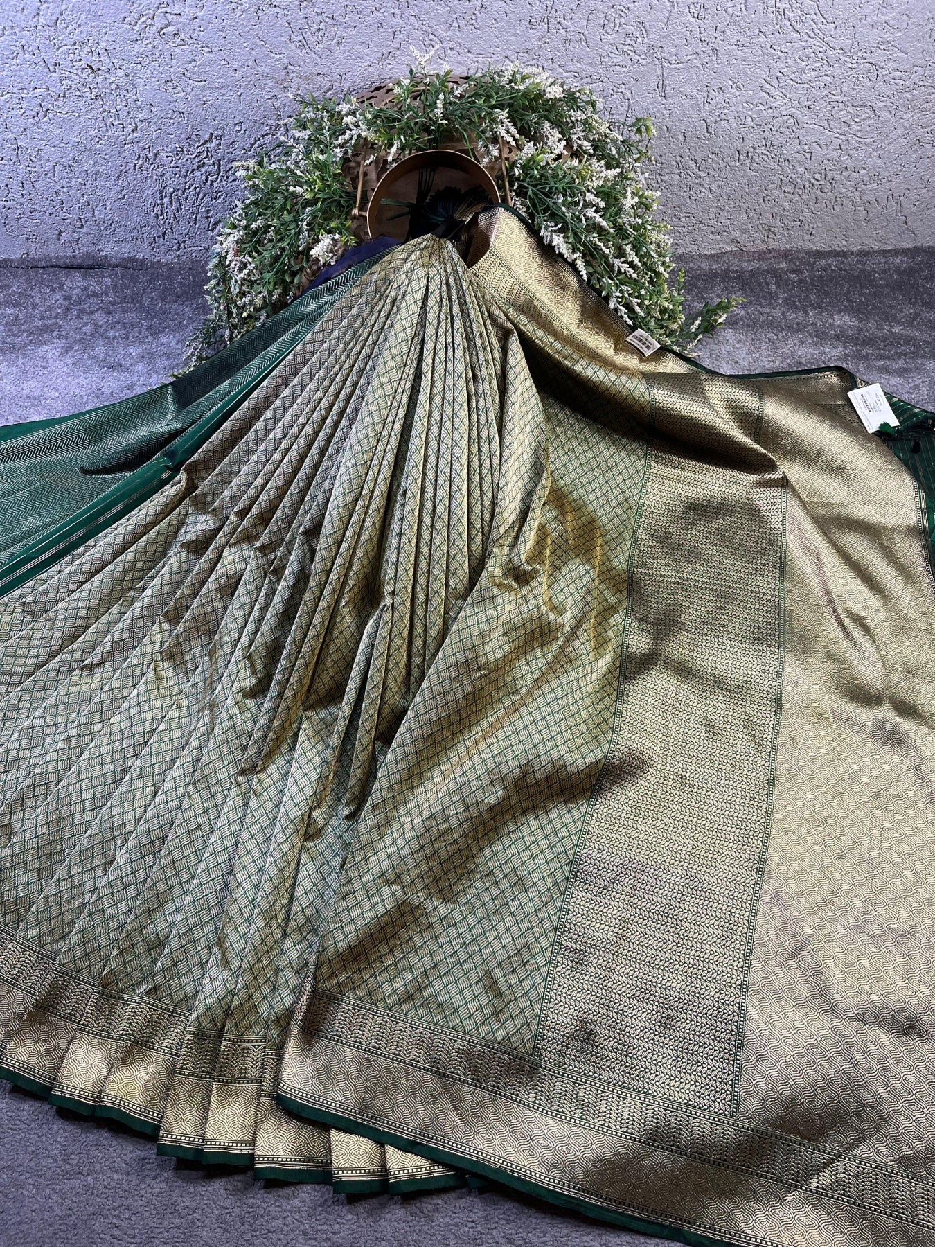BOTTLE GREEN SILK PURE HANDLOOM BANARASI SAREE