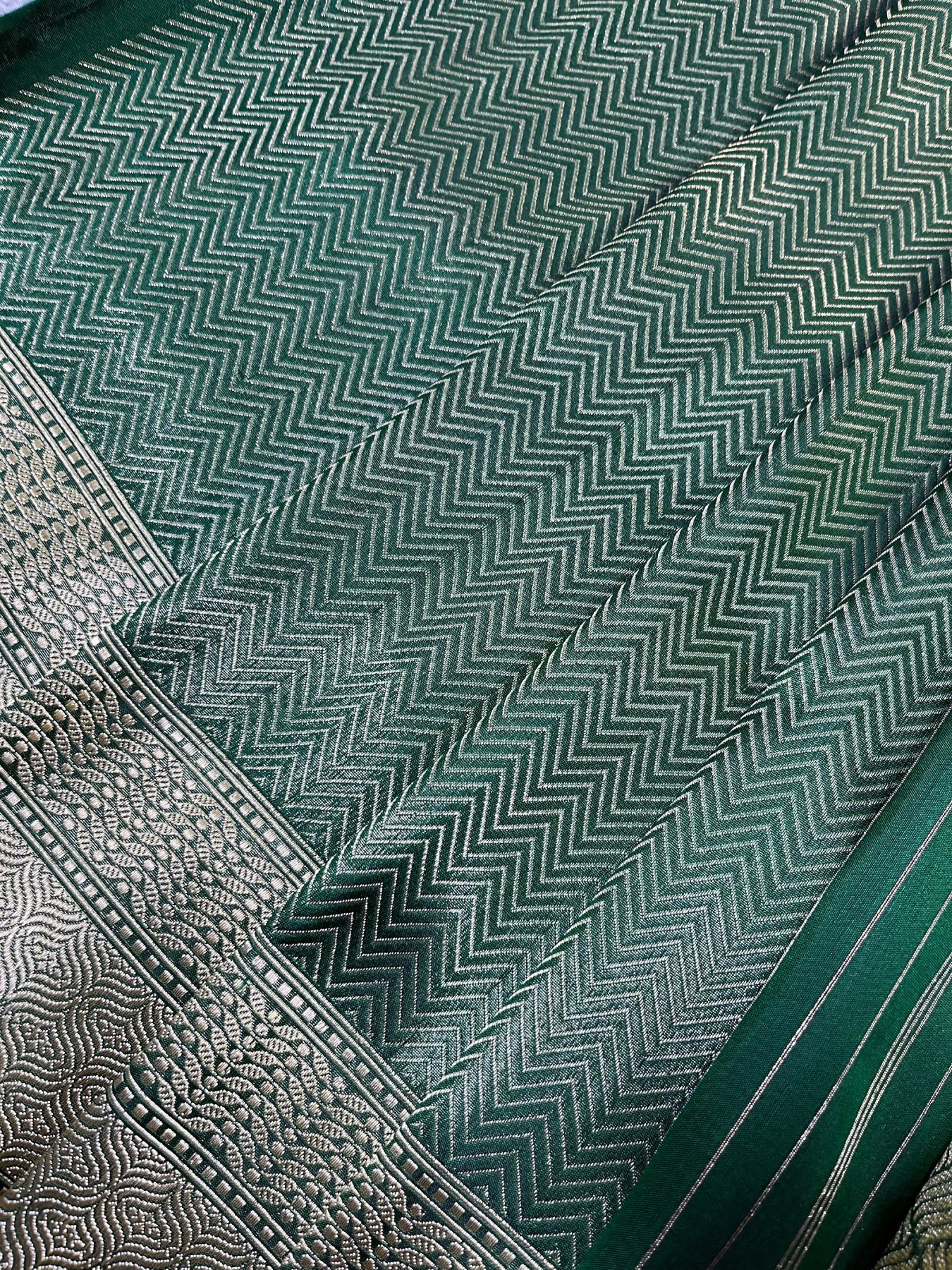BOTTLE GREEN SILK PURE HANDLOOM BANARASI SAREE