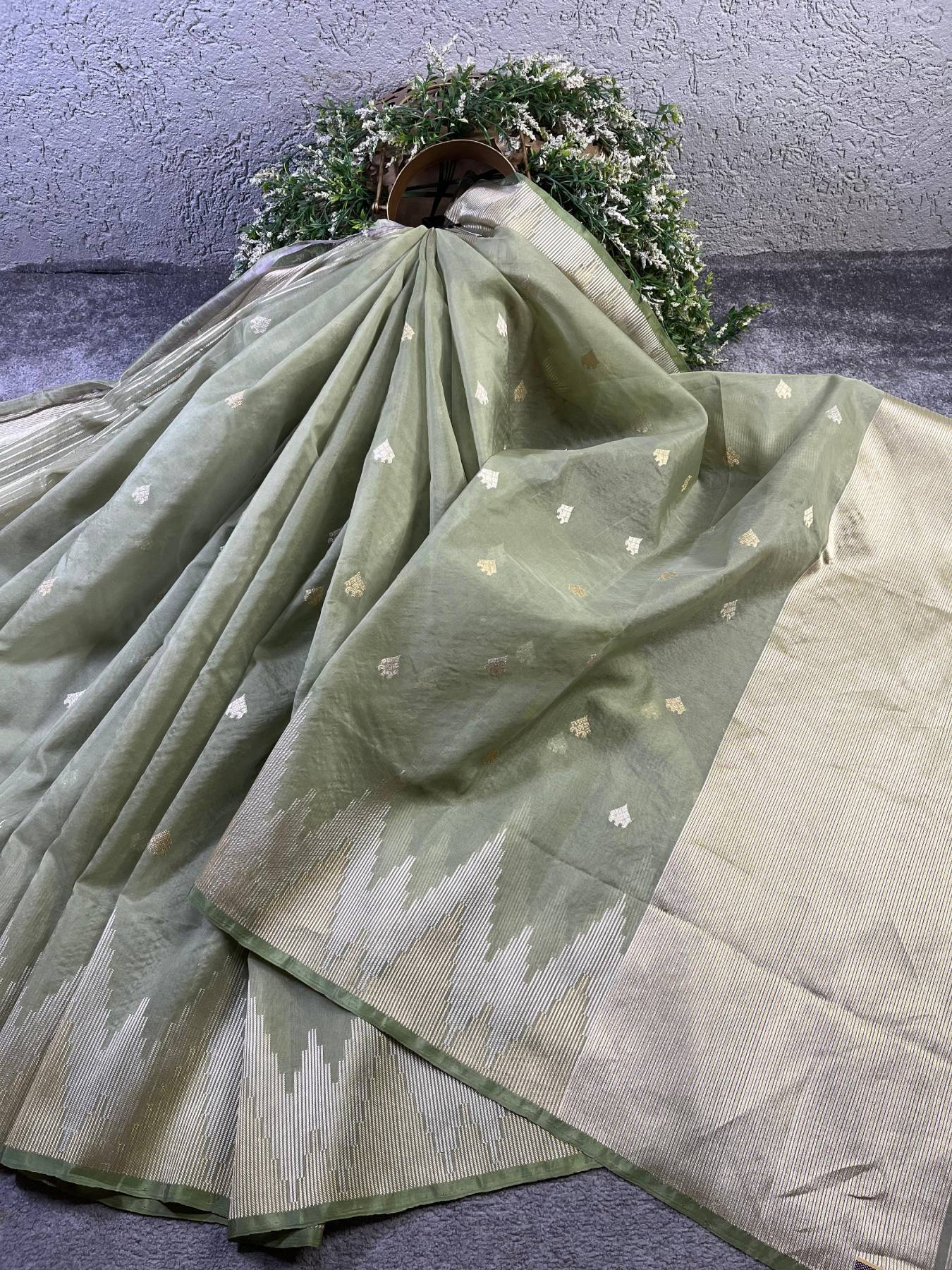 LIGHT OLIVE GREEN PURE HANDLOOM KORA BANARASI SAREE