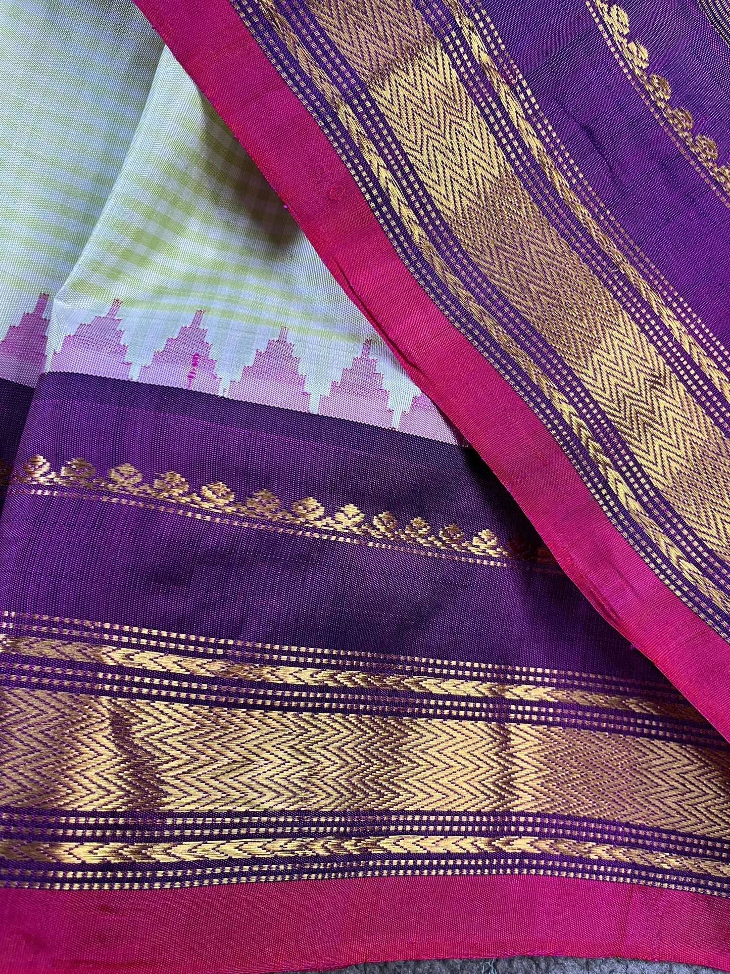 LIGHT PISTA GREEN SILK PURE HANDLOOM GADWAL SAREE