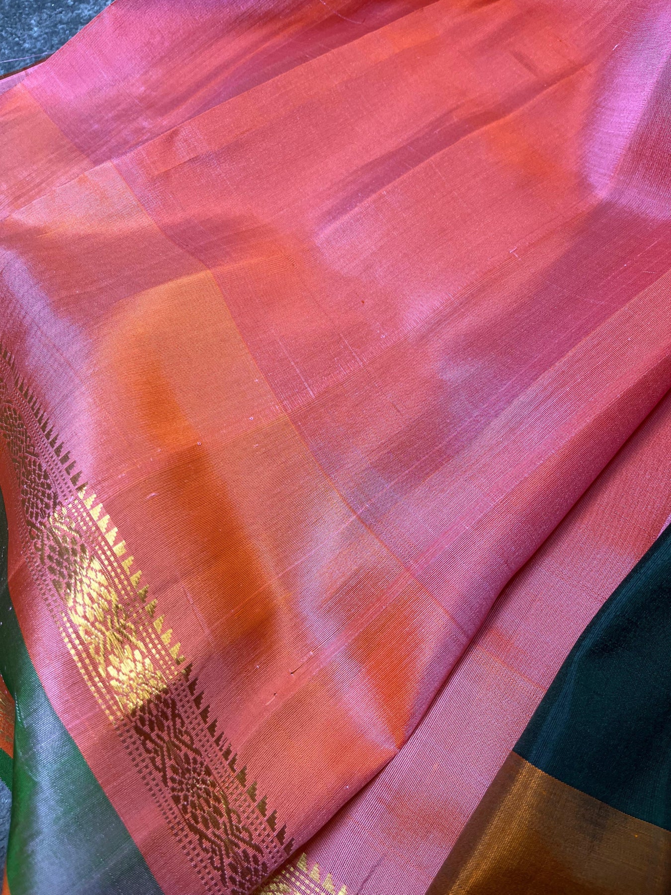 DARK GREEN SILK PURE HANDLOOM GADWAL SAREE