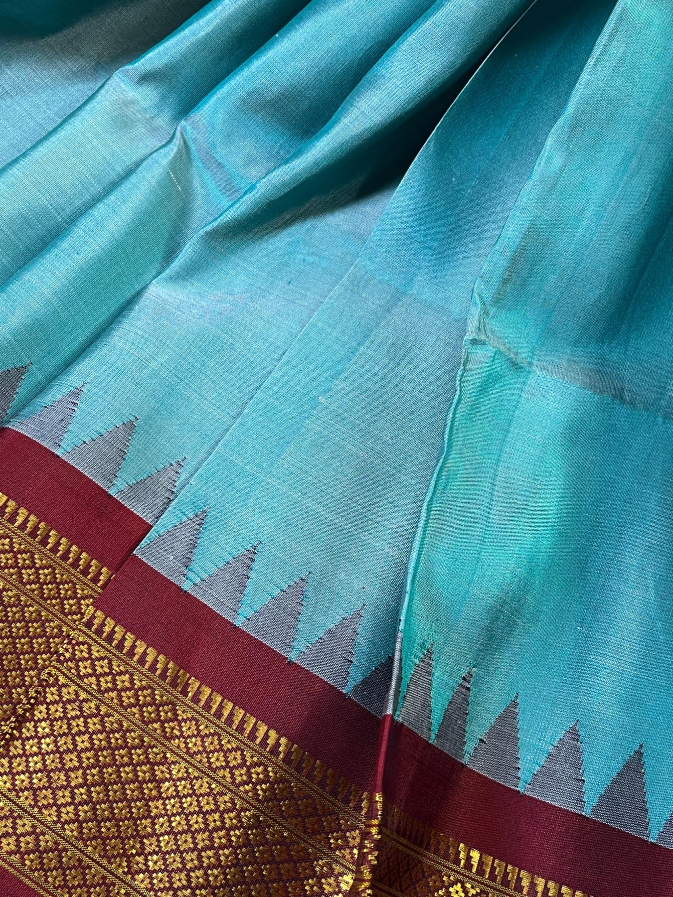 ICE BLUE SILK PURE HANDLOOM GADWAL DUPATTA