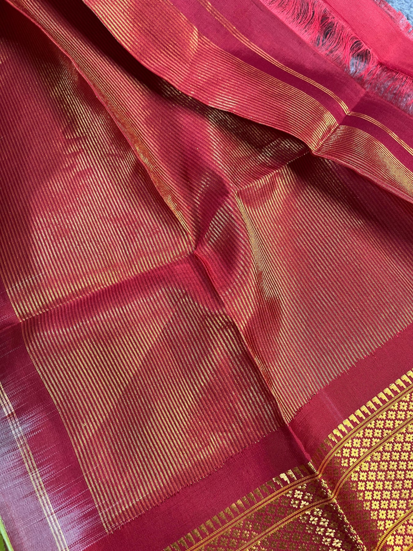 NEON GREEN SILK PURE HANDLOOM GADWAL DUPPATTA