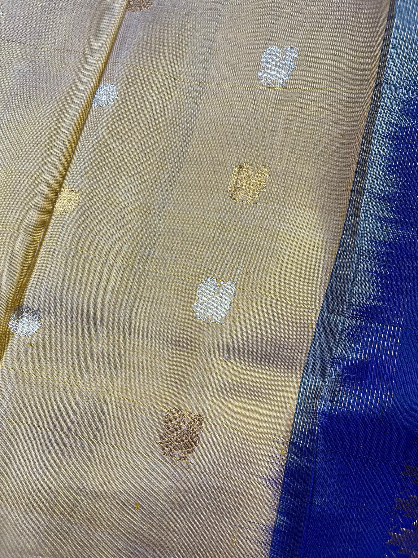 LIGHT BEIGE SILK PURE HANDLOOM GADWAL DUPATTA