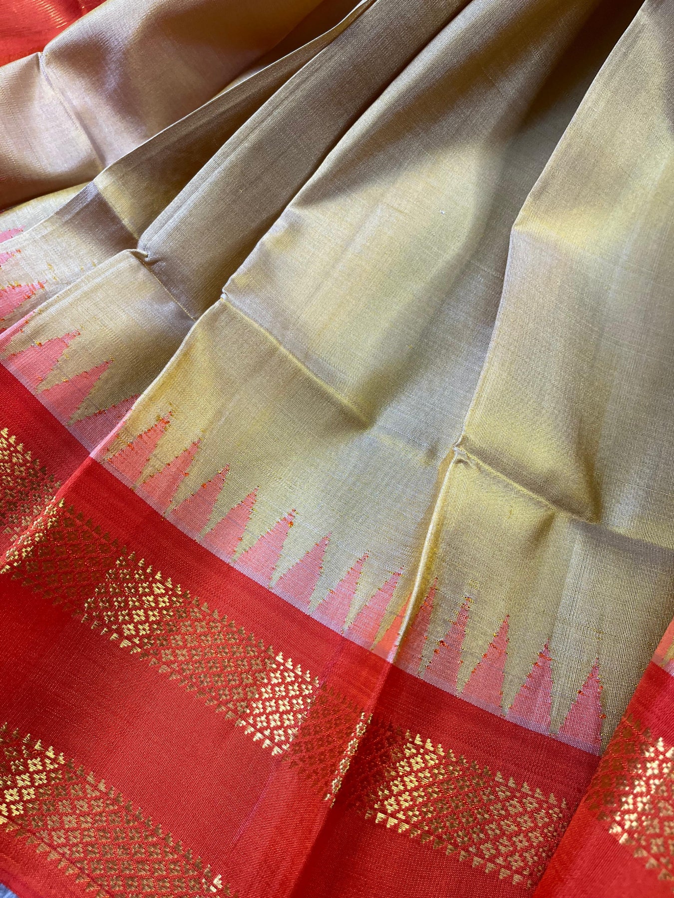 LIGHT CREAM SILK PURE HANDLOOM GADWAL DUPATTA