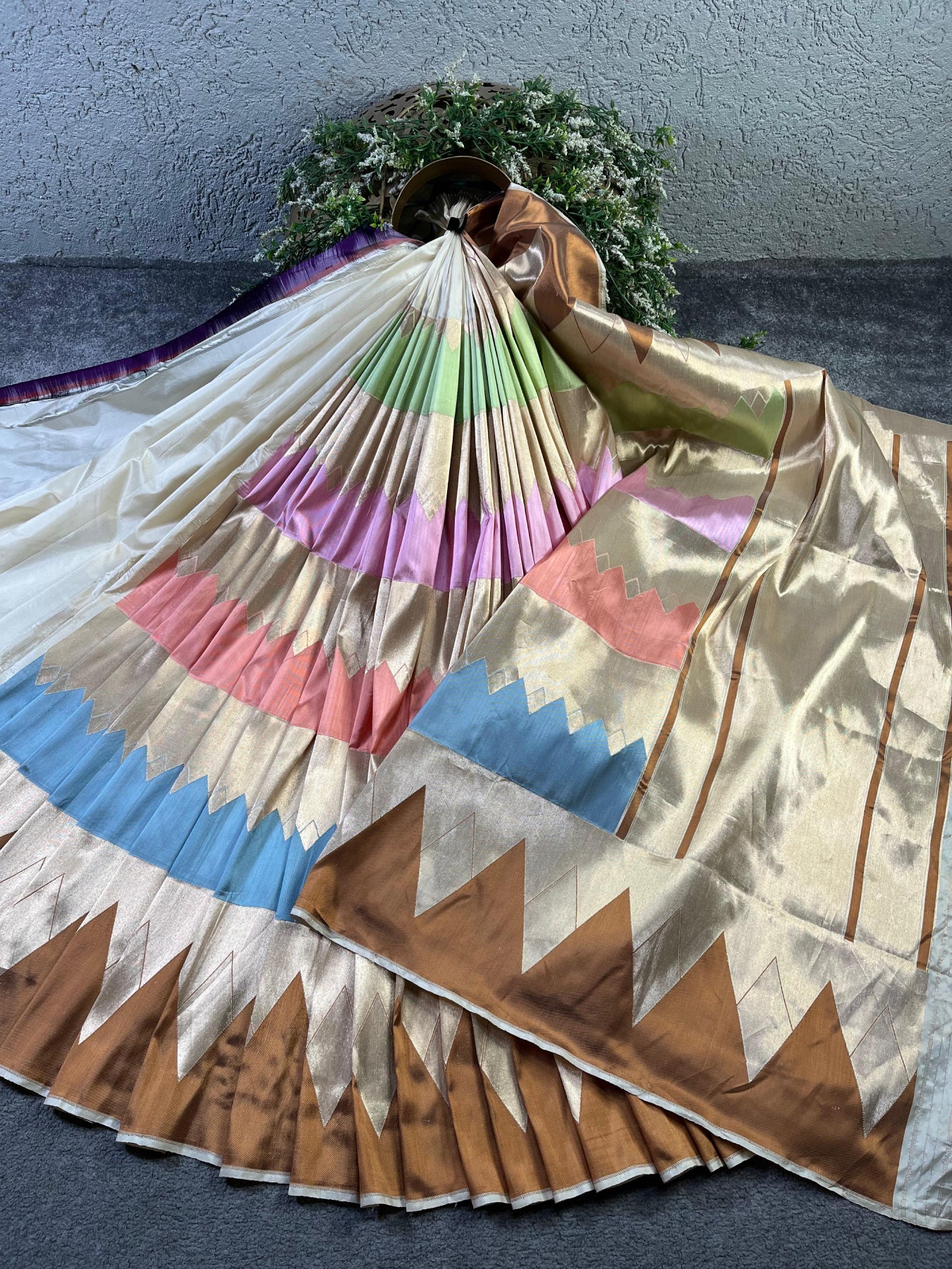 PEARL WHITE TISSUE SILK HANDLOOM BANARASI SAREE