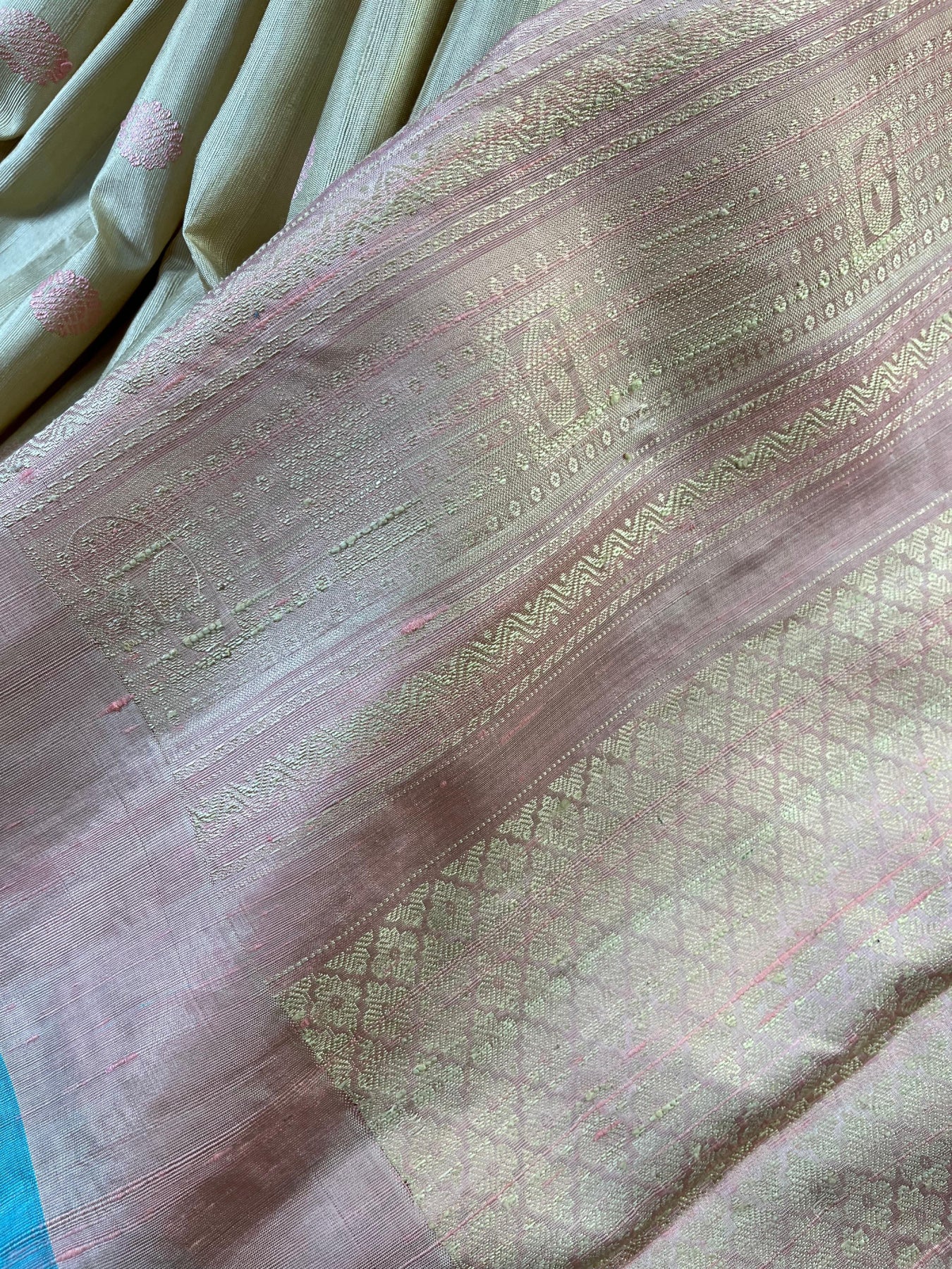 LIGHT BEIGE DUPION SILK PURE HANDLOOM GADWAL SAREE