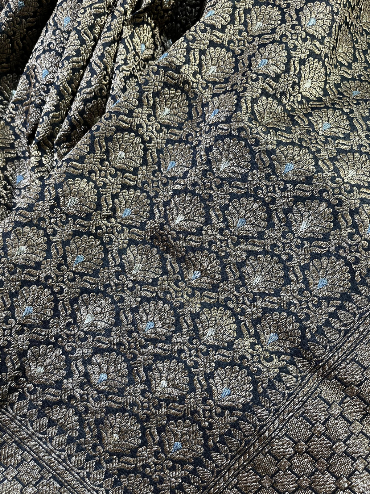 BLACK SILK PURE HANDLOOM BANARASI SAREE