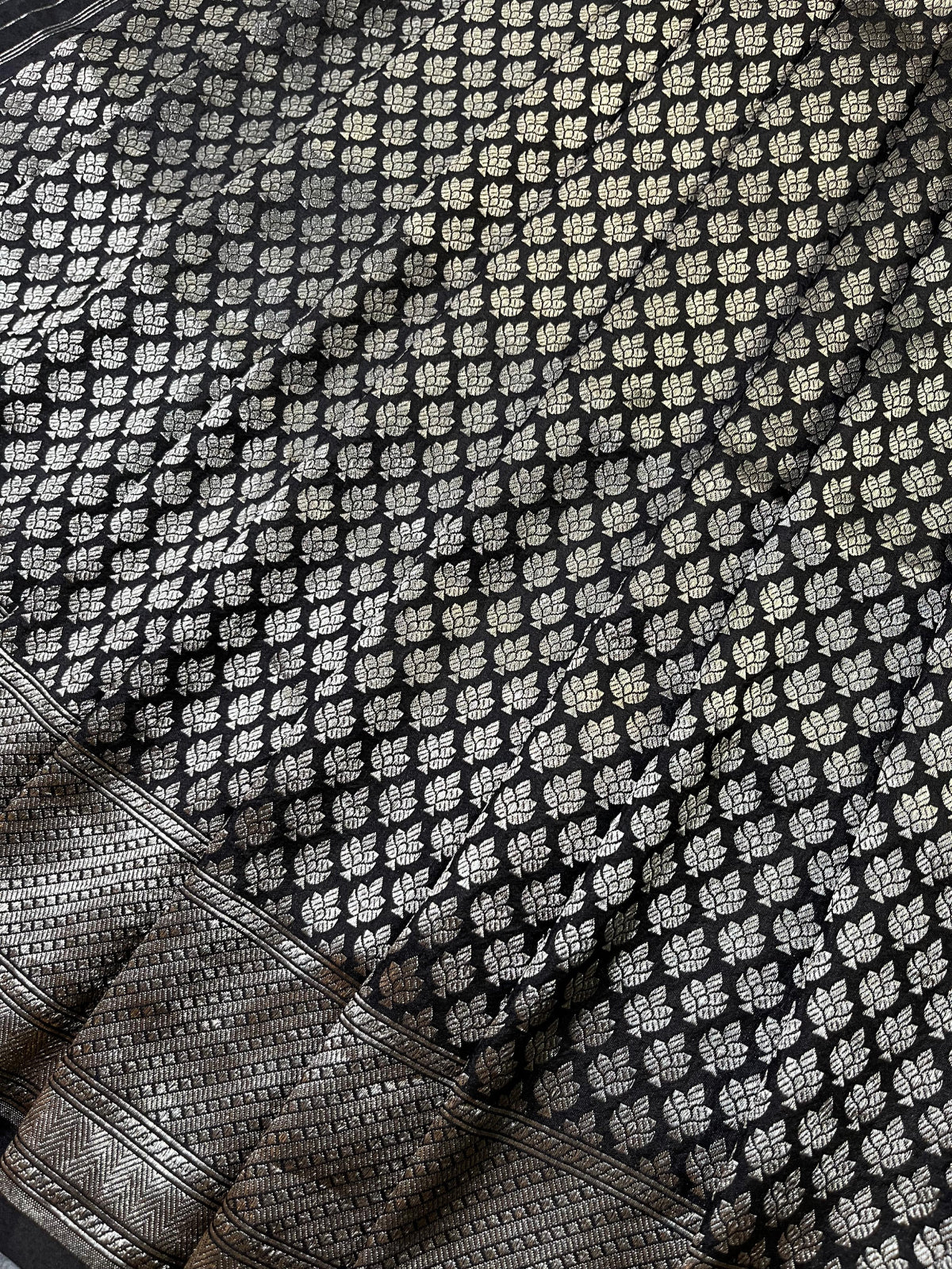 BLACK SLK PURE HANDLOOM BANARASI SAREE