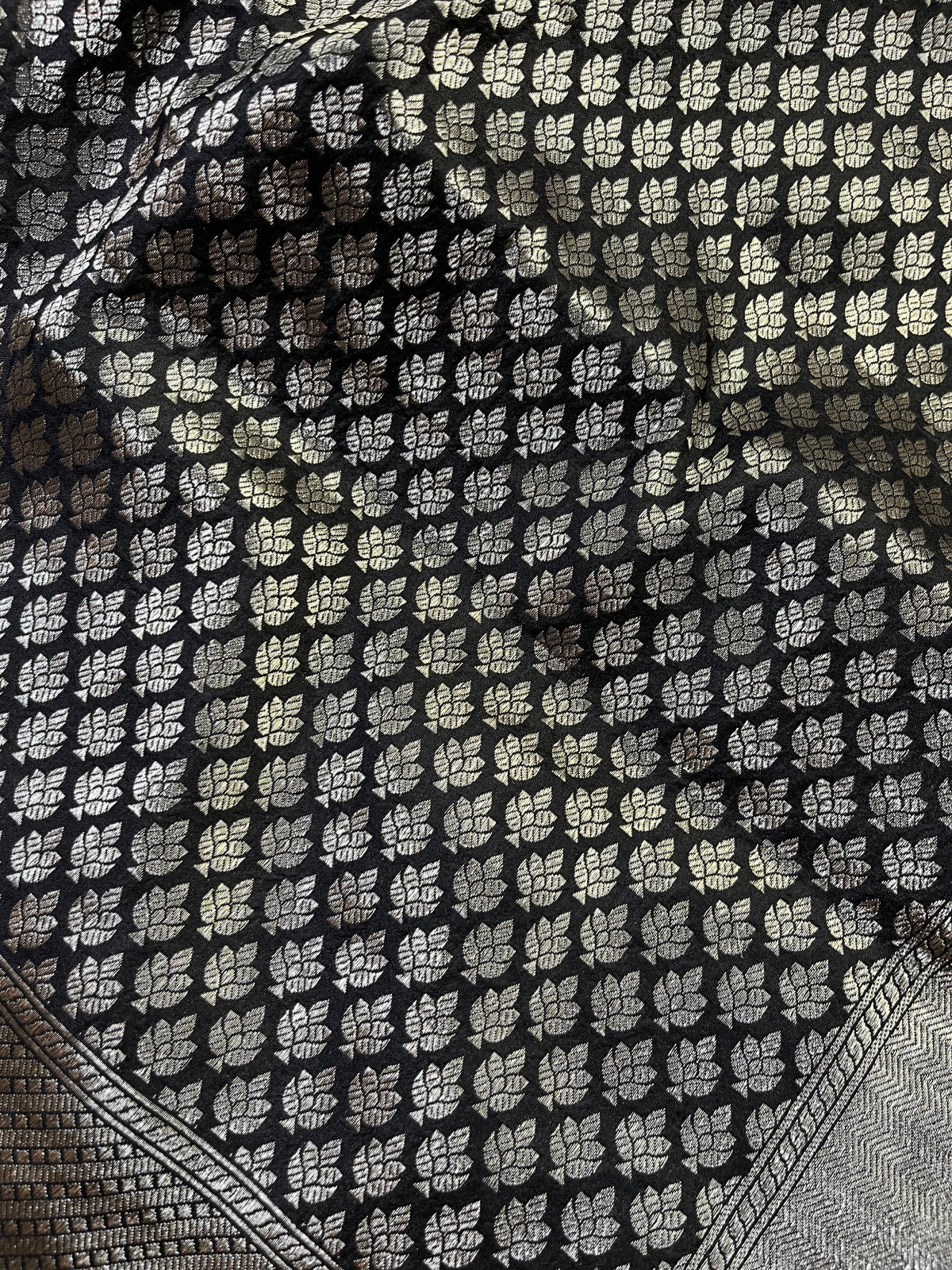 BLACK SLK PURE HANDLOOM BANARASI SAREE