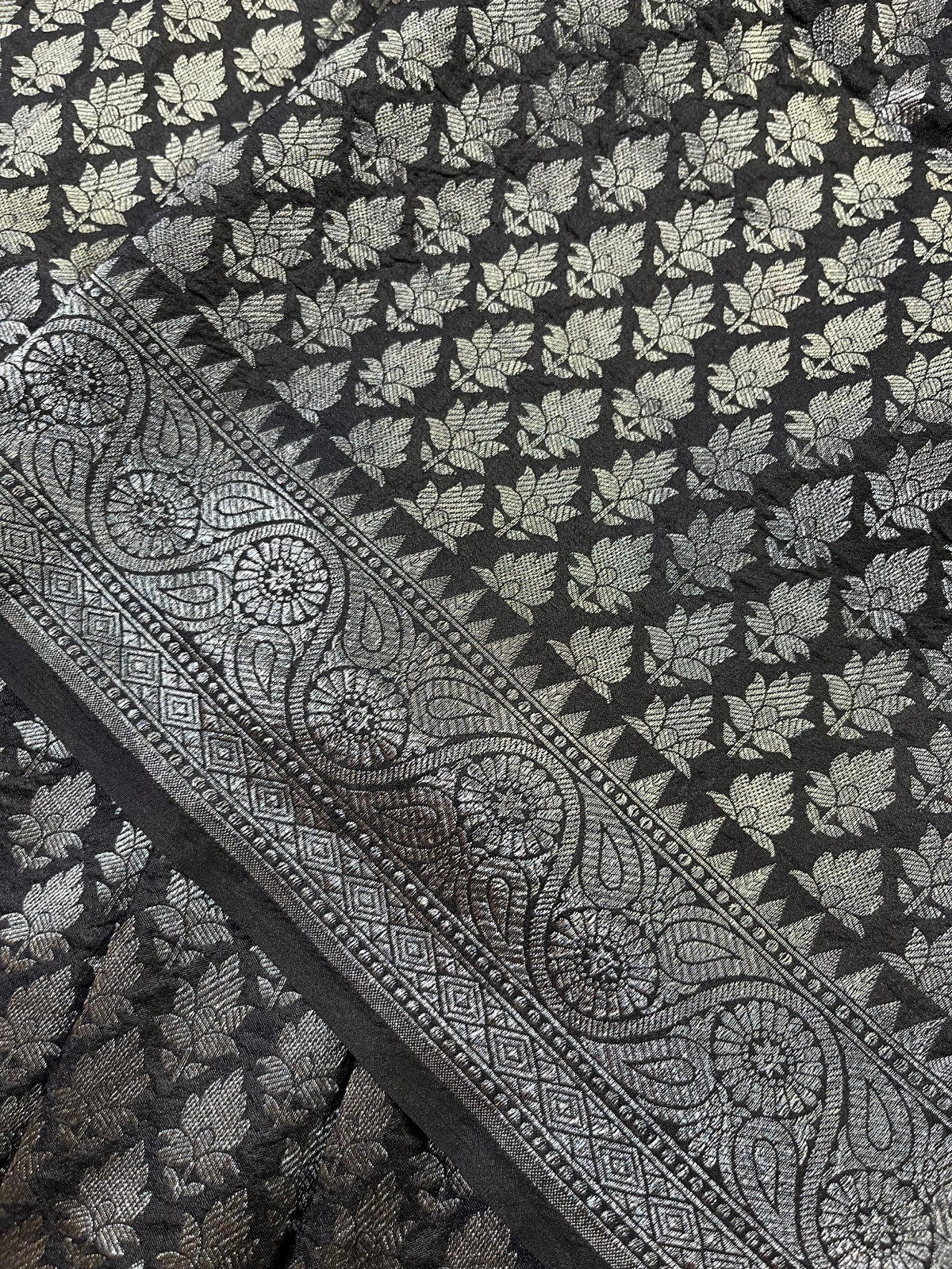 BLACK SILK PURE HANDLOOM BANARASI SAREE