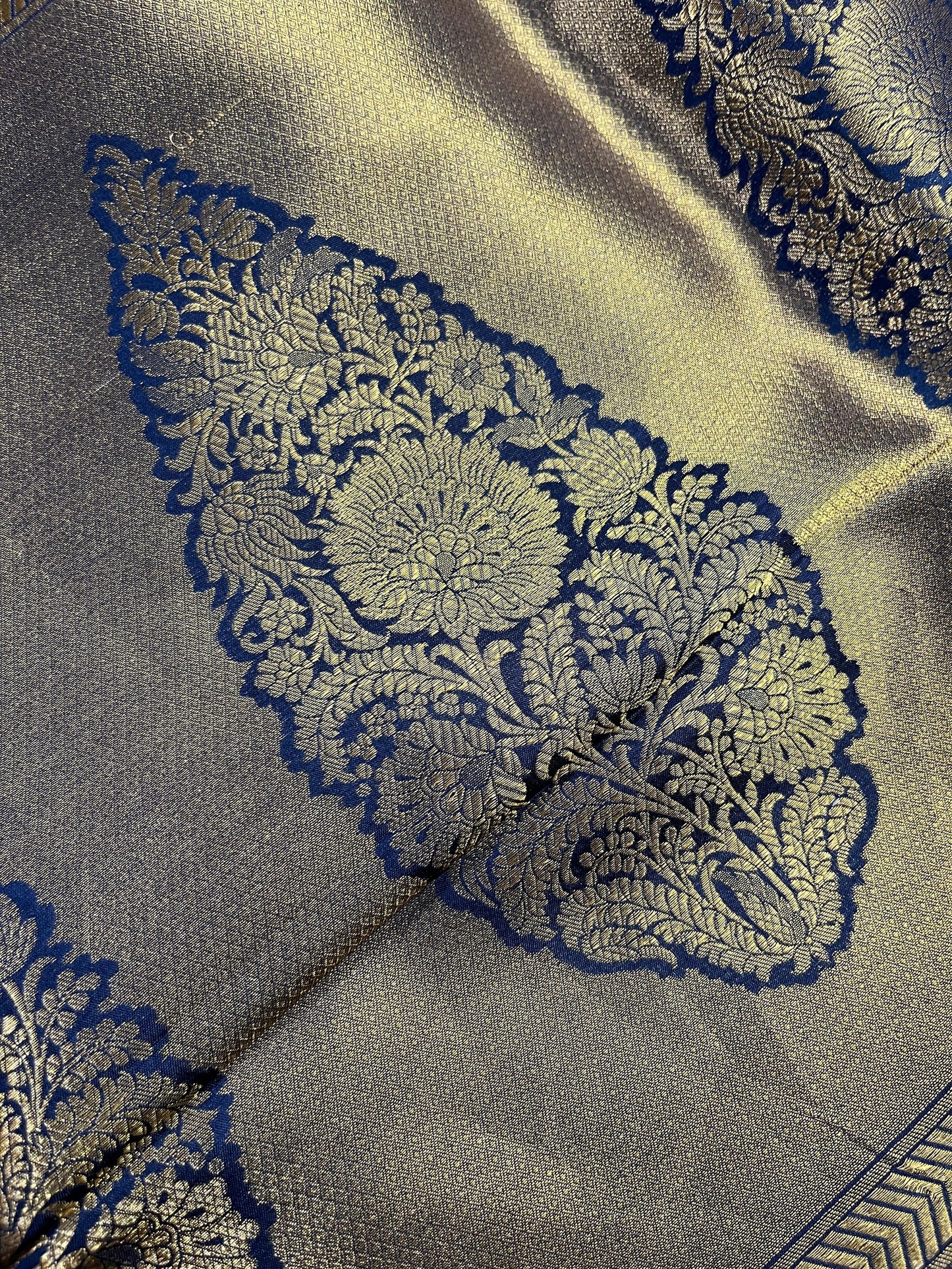 GOLD KATAN TISSUE PURE HANDLOOM BANARASI SAREE