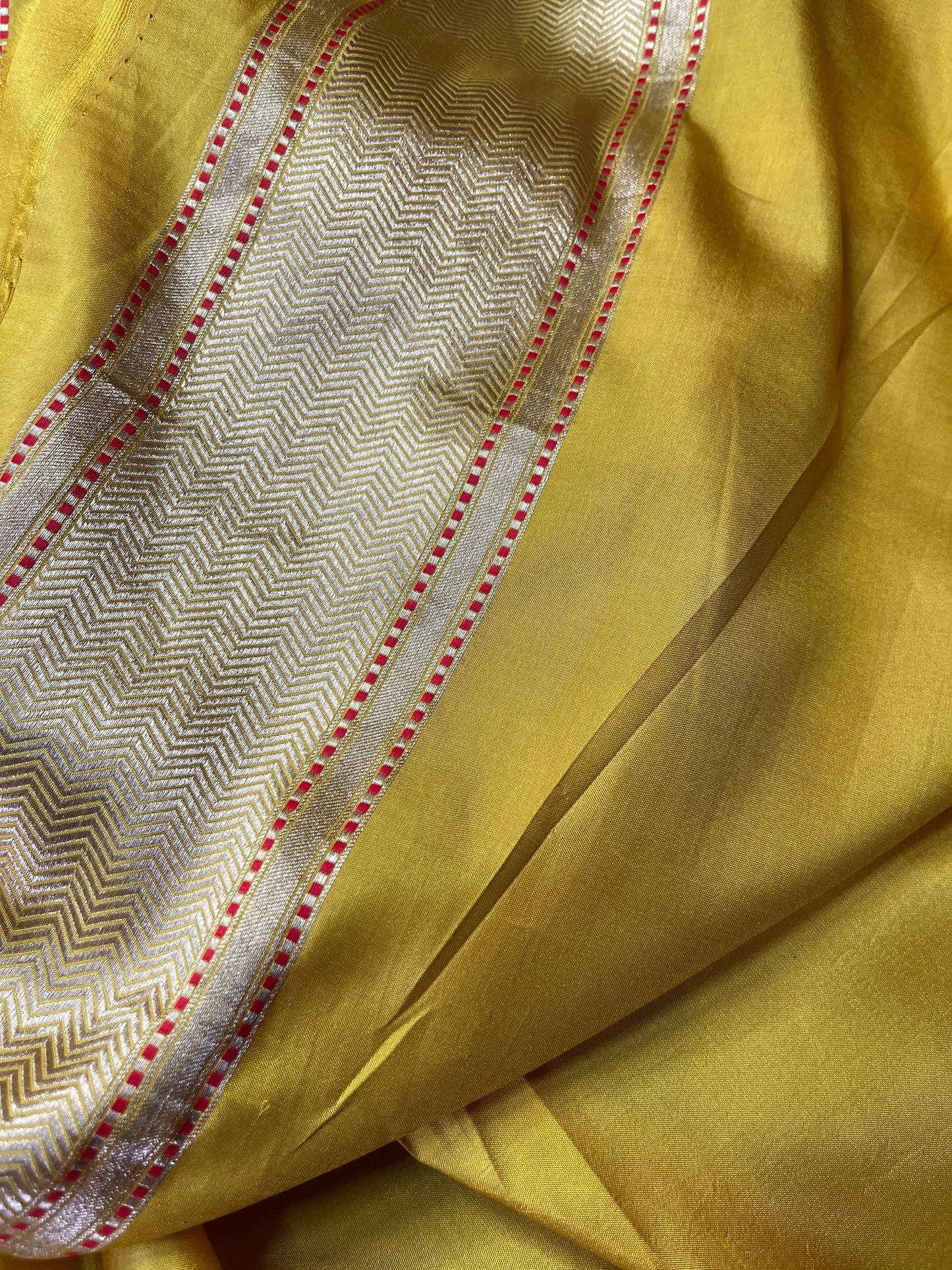 YELLOW KATAN TISSUE PURE HANDLOOM BANARASI SAREE
