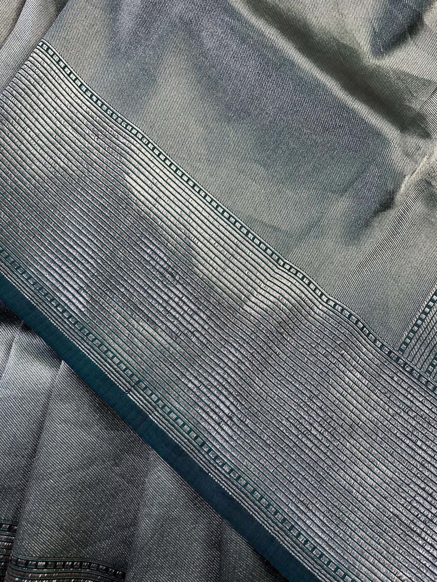 SILVER KATAN TISSUE PURE HANDLOOM BANARASI SAREE