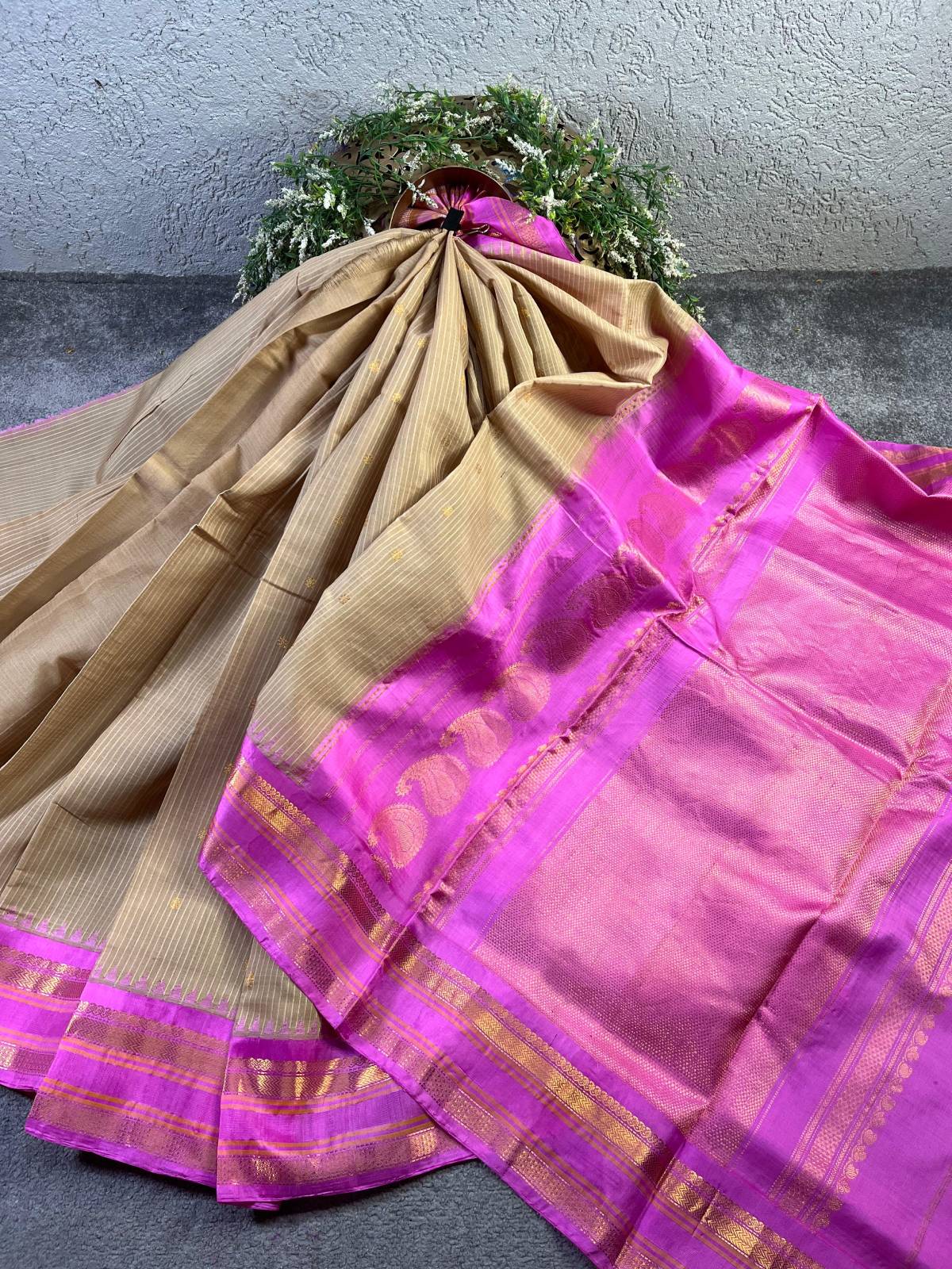 BEIGE COTTON PURE HANDLOOM GADWAL SAREE