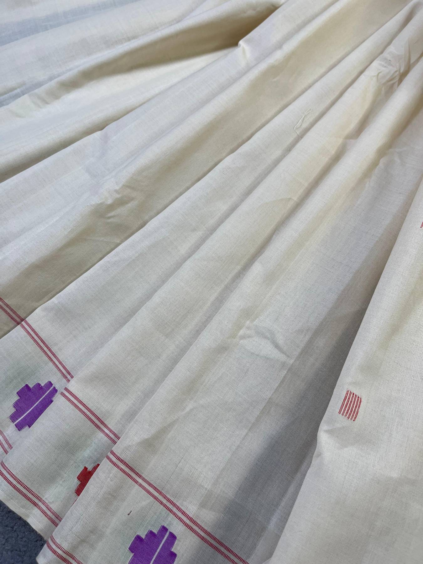 OFF-WHITE COTTON PURE HANDLOOM PAITHANI SAREE