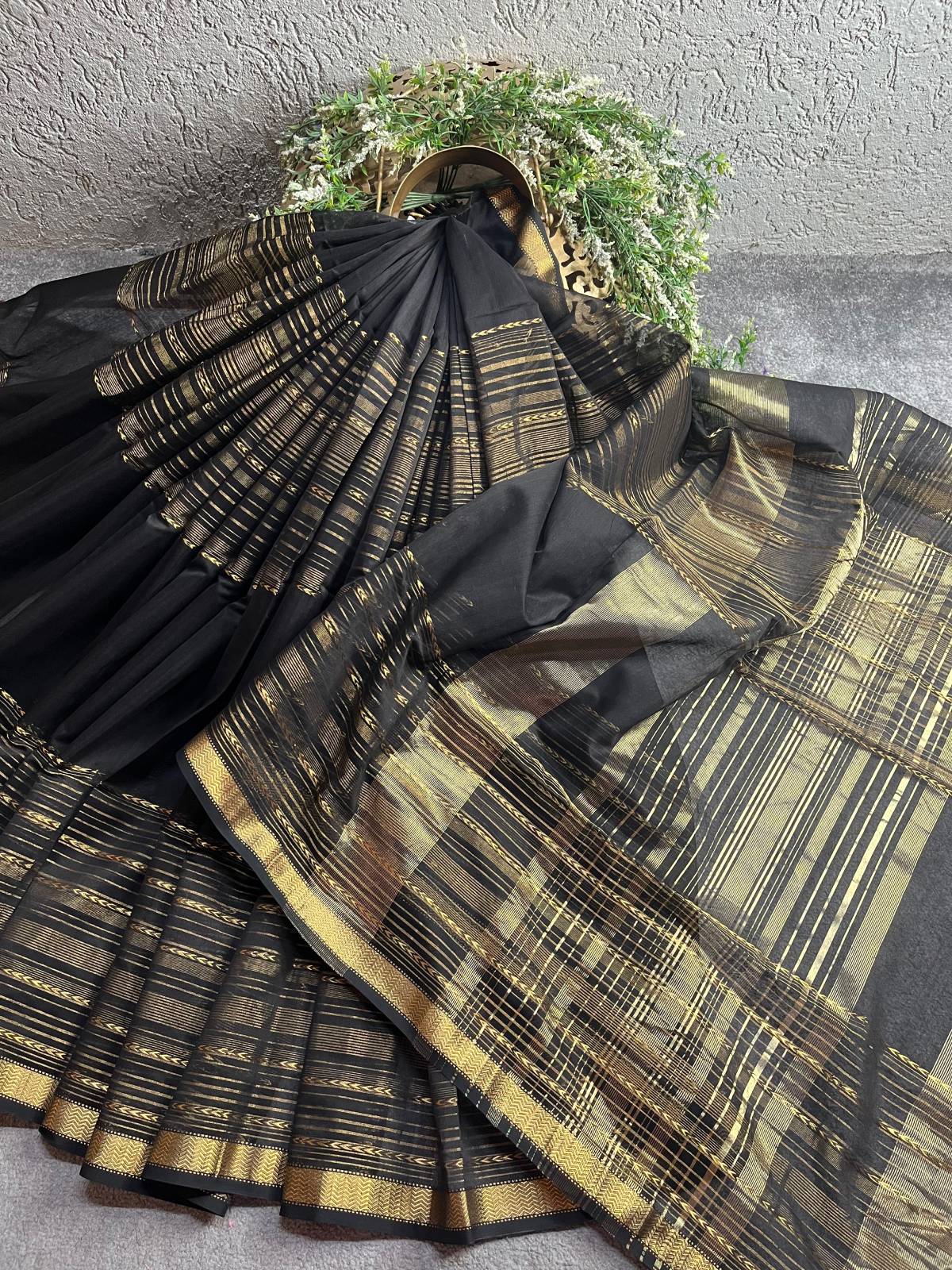 BLACK SICO PURE HANDLOOM MAHESHWARI SAREE